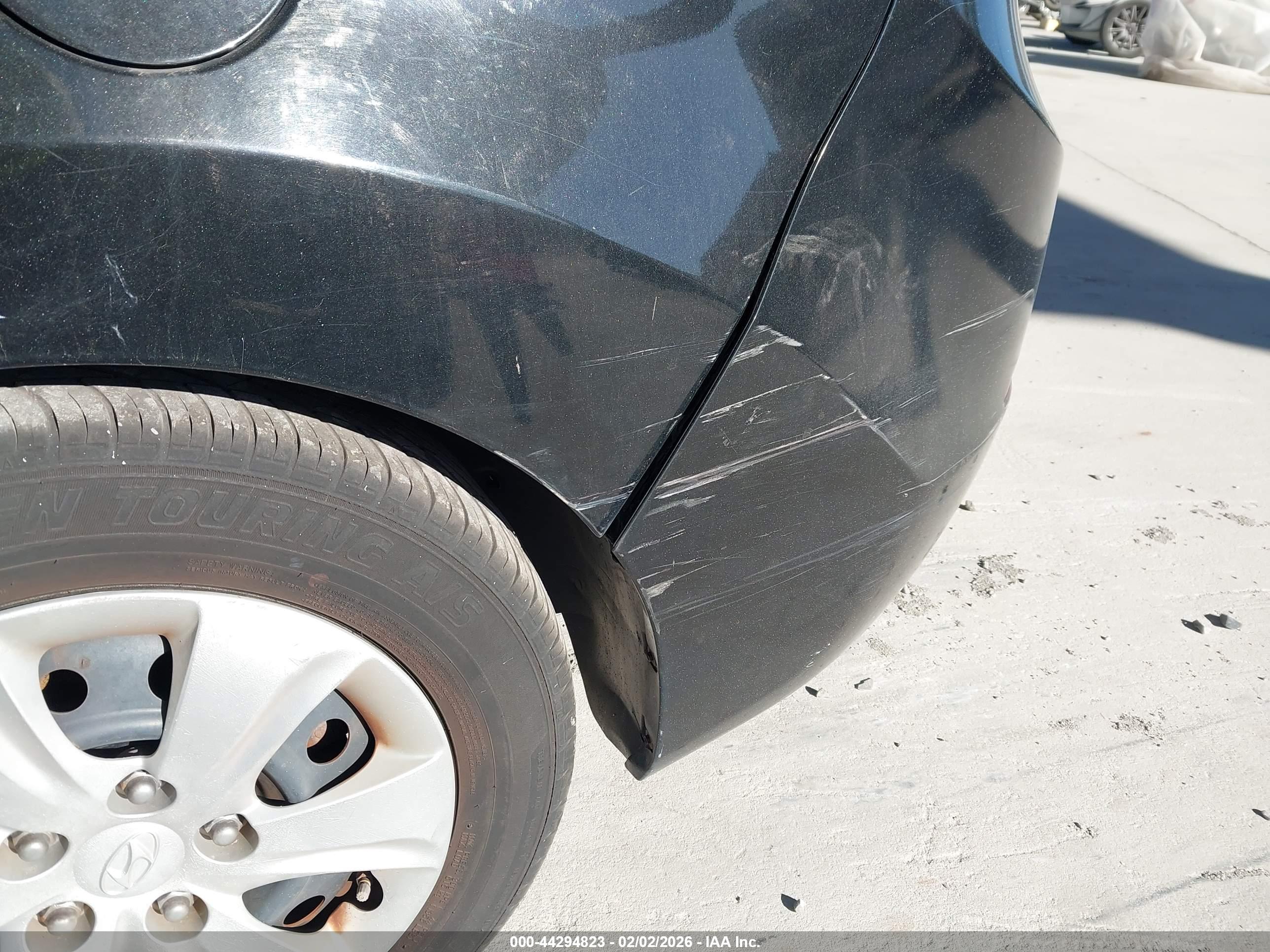 HYUNDAI ELANTRA image 6