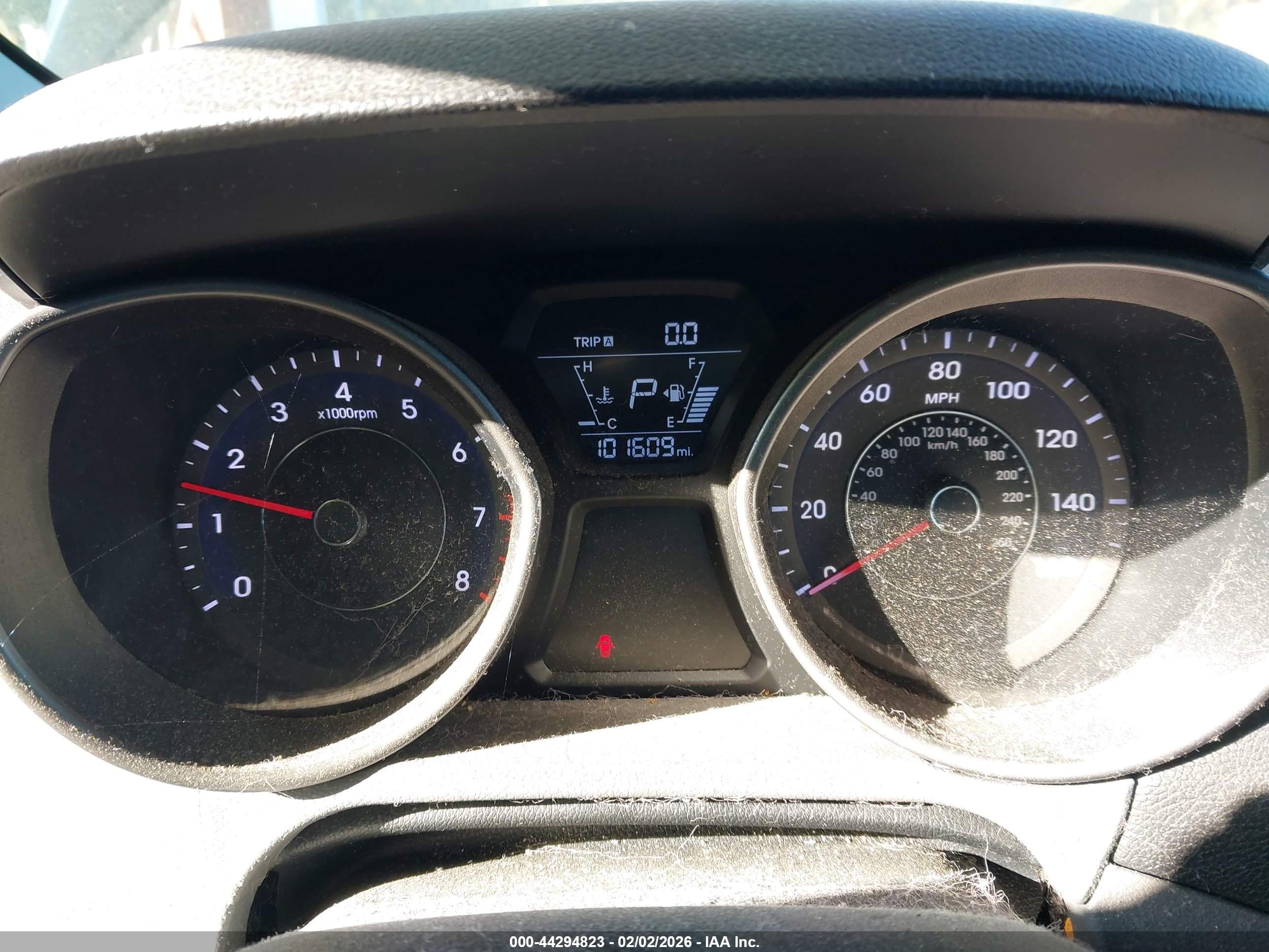 HYUNDAI ELANTRA image 7