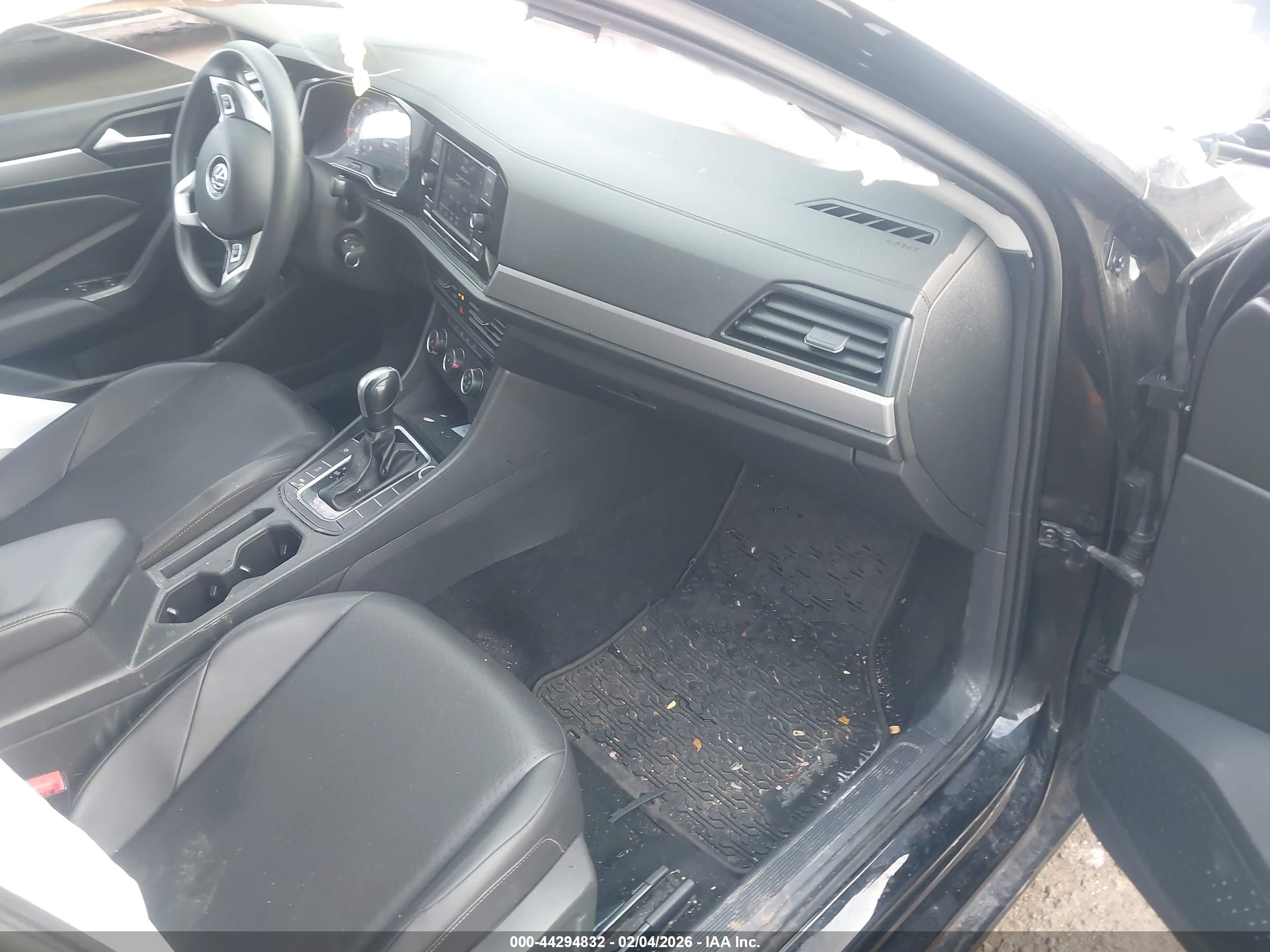 VOLKSWAGEN JETTA image 5