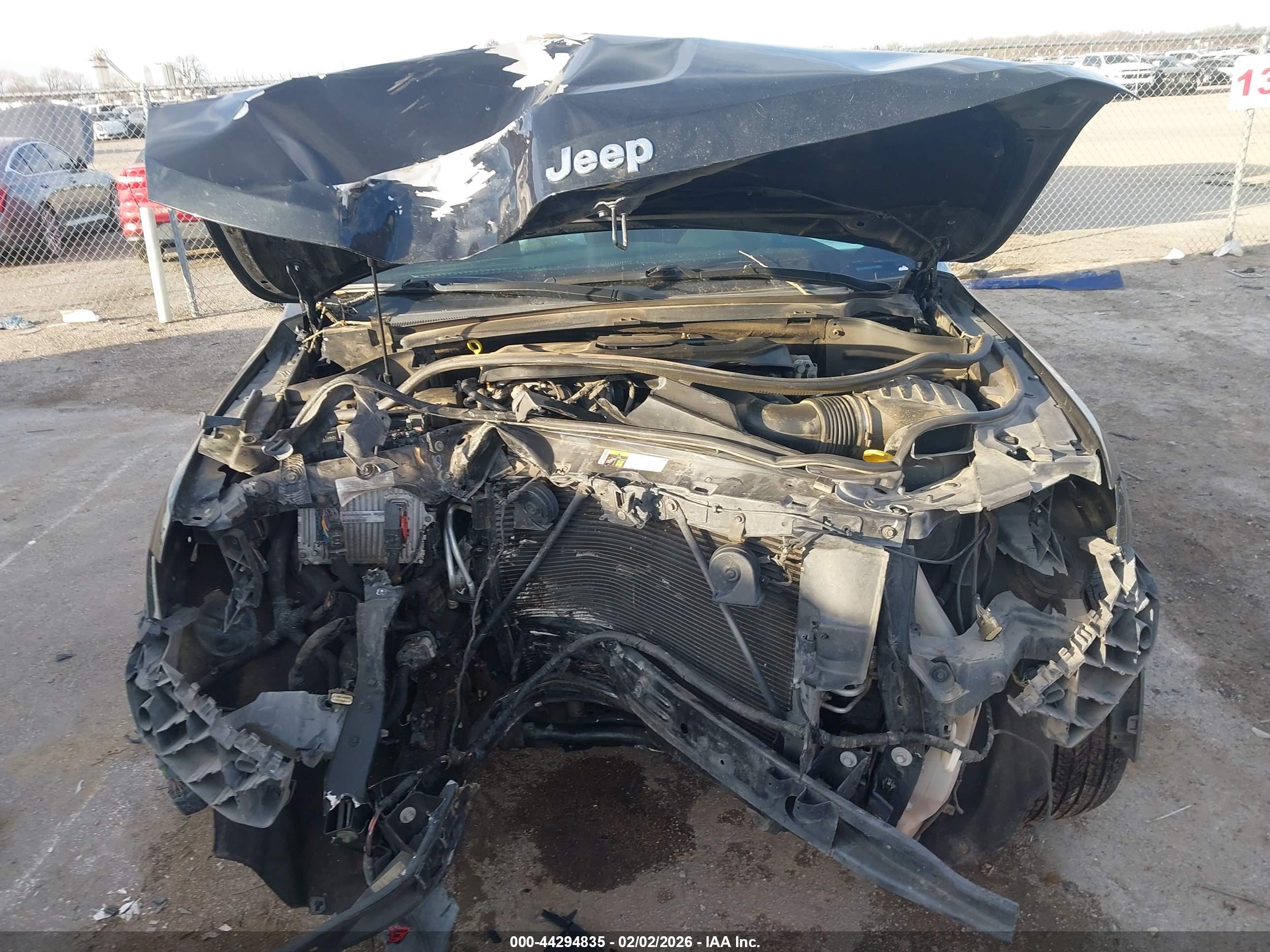 JEEP GRAND image 10