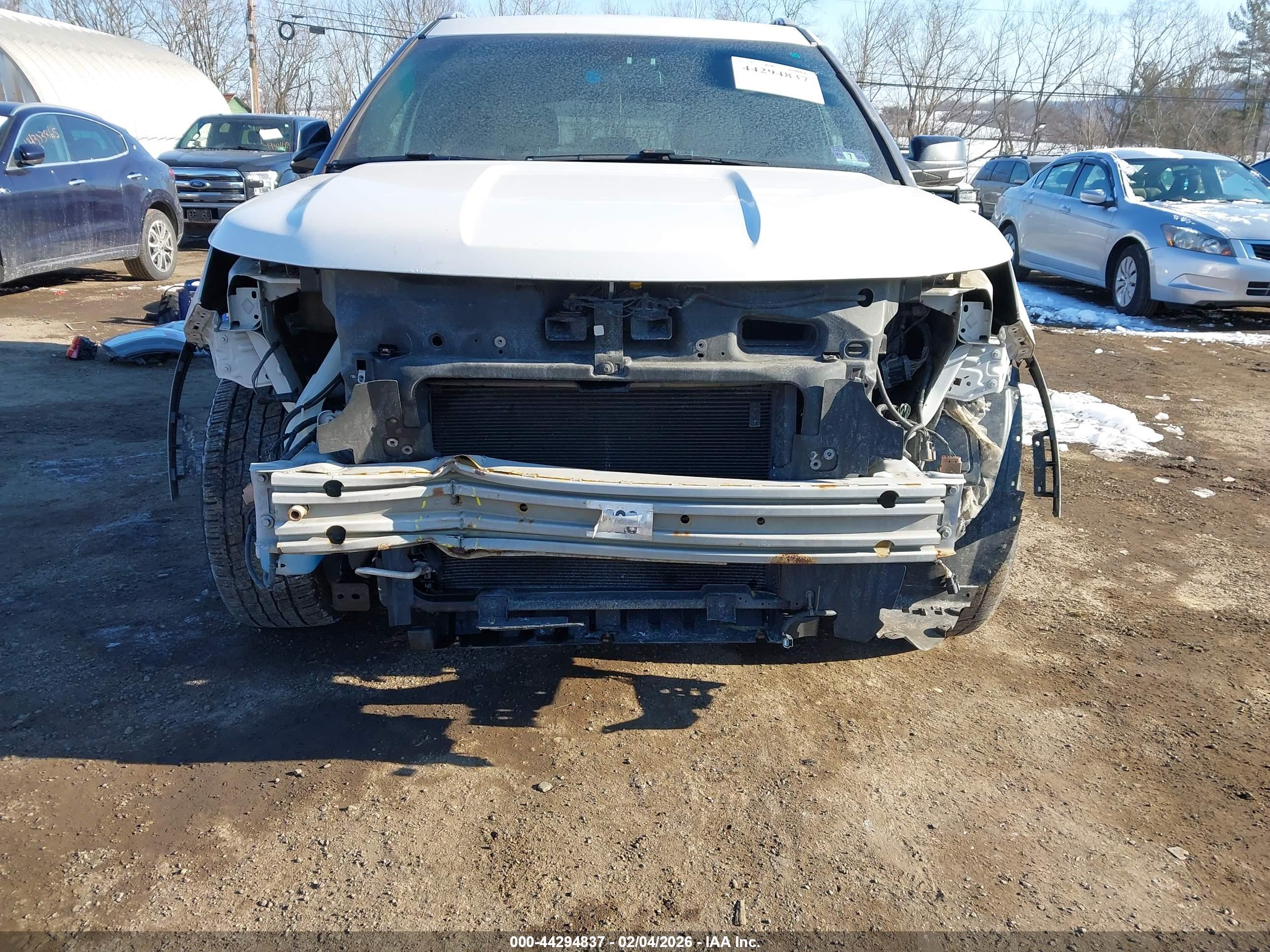 FORD EXPLORER image 6