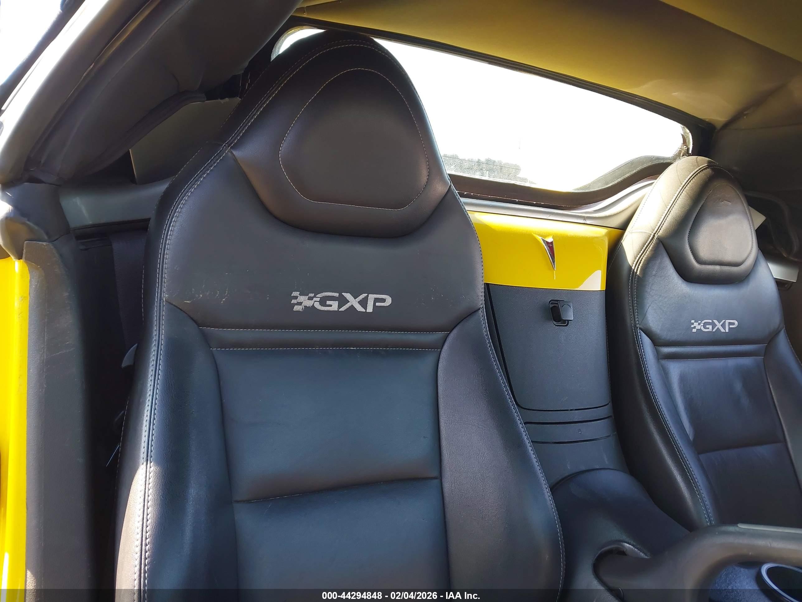 PONTIAC SOLSTICE image 8