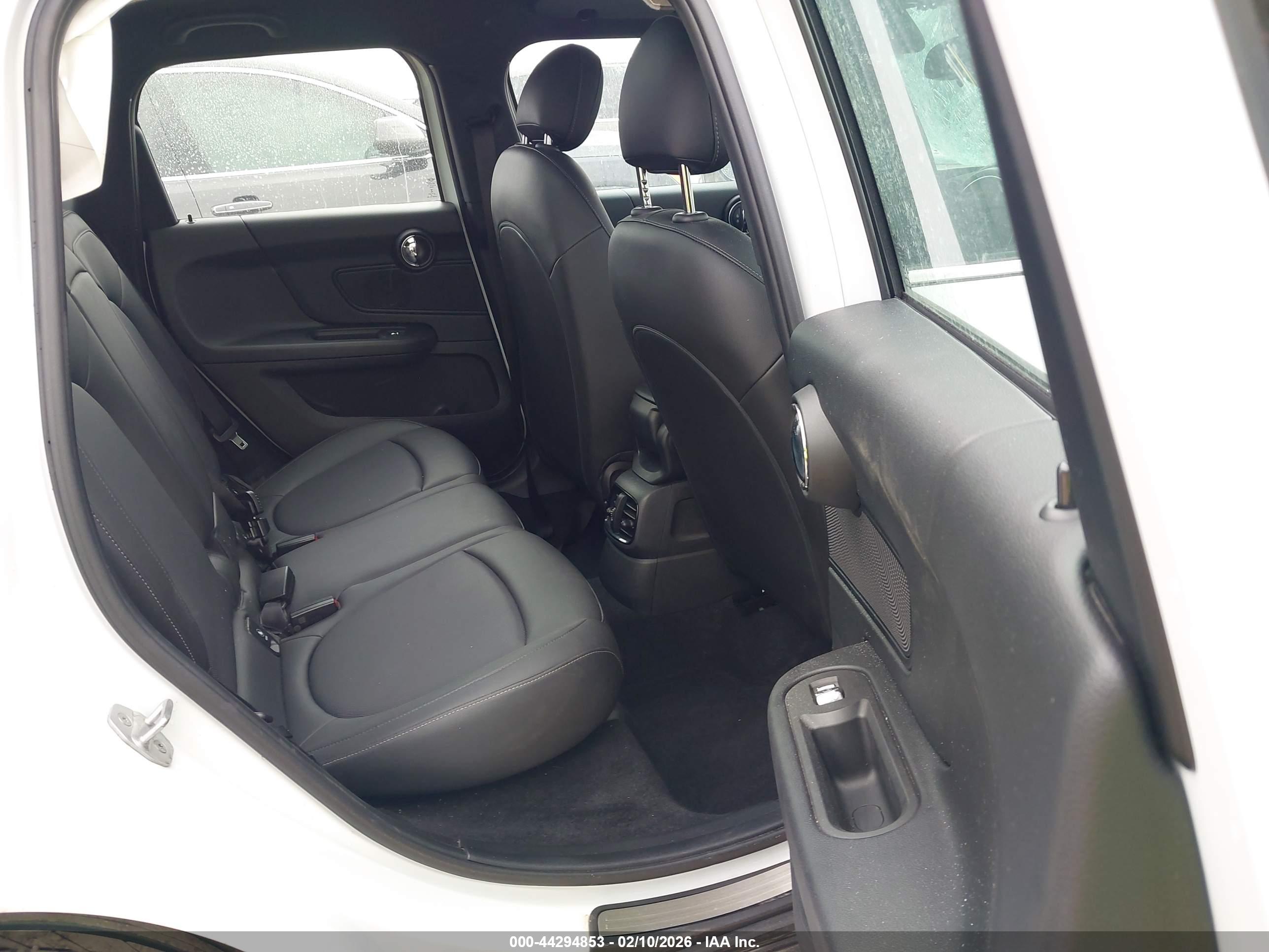 MINI COUNTRYMAN image 8