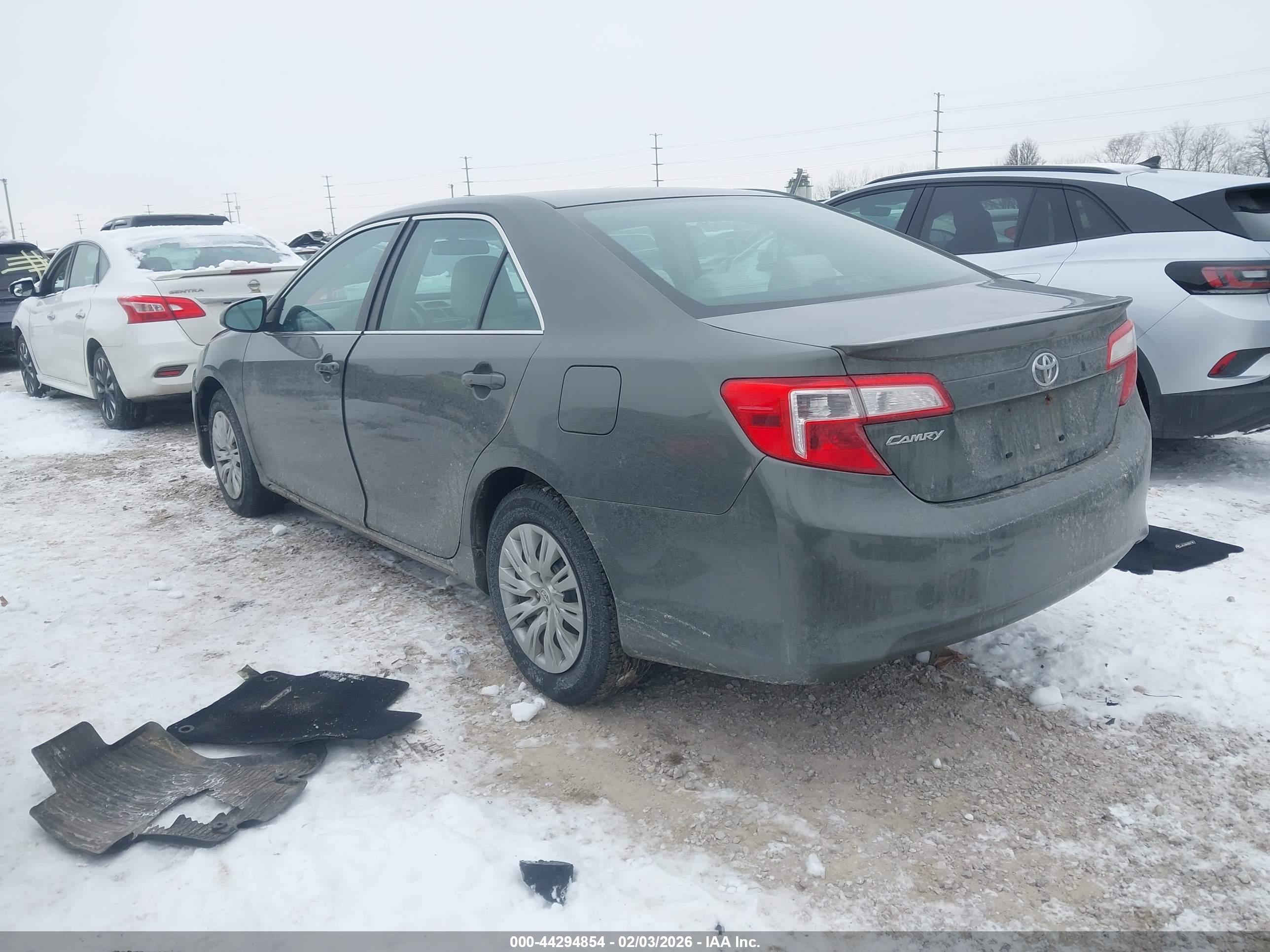 TOYOTA CAMRY image 3