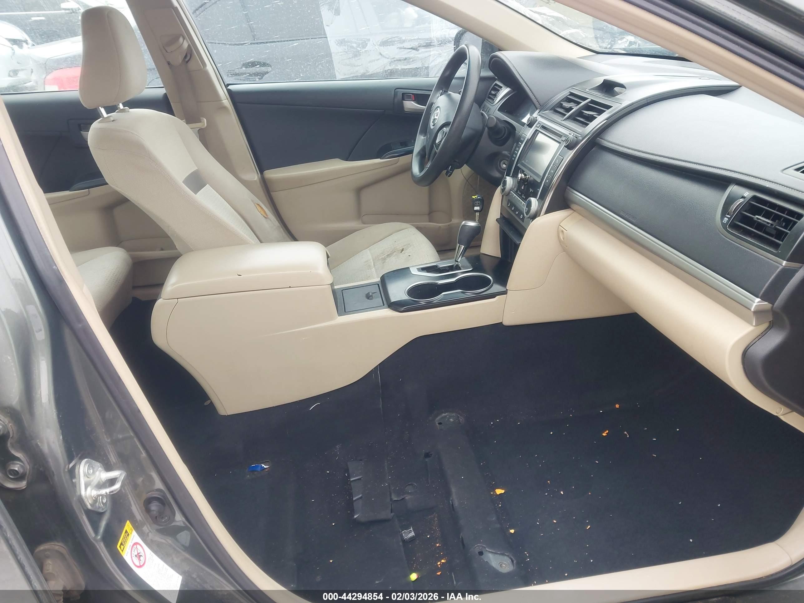 TOYOTA CAMRY image 5