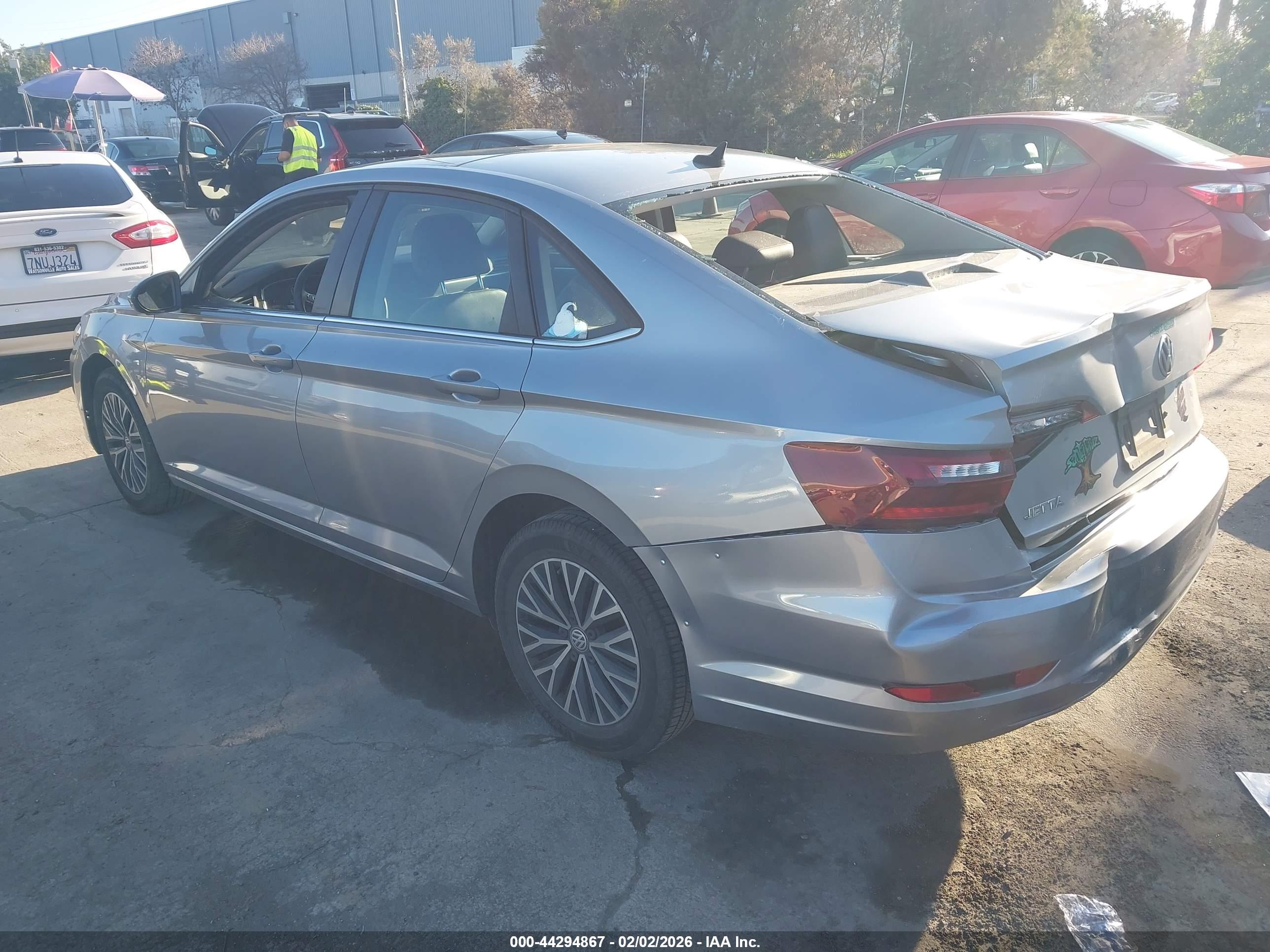 VOLKSWAGEN JETTA image 3