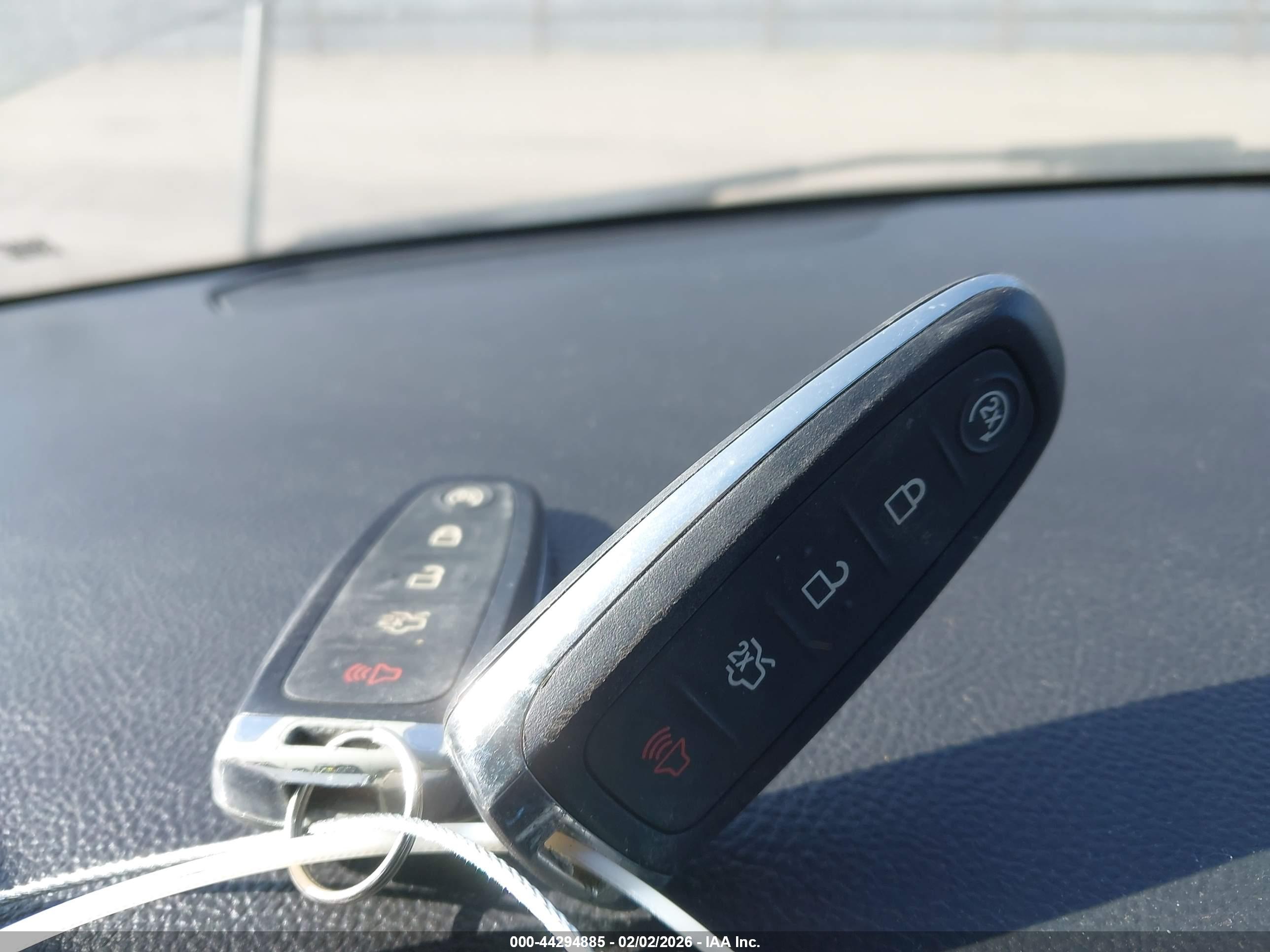 FORD TAURUS image 11