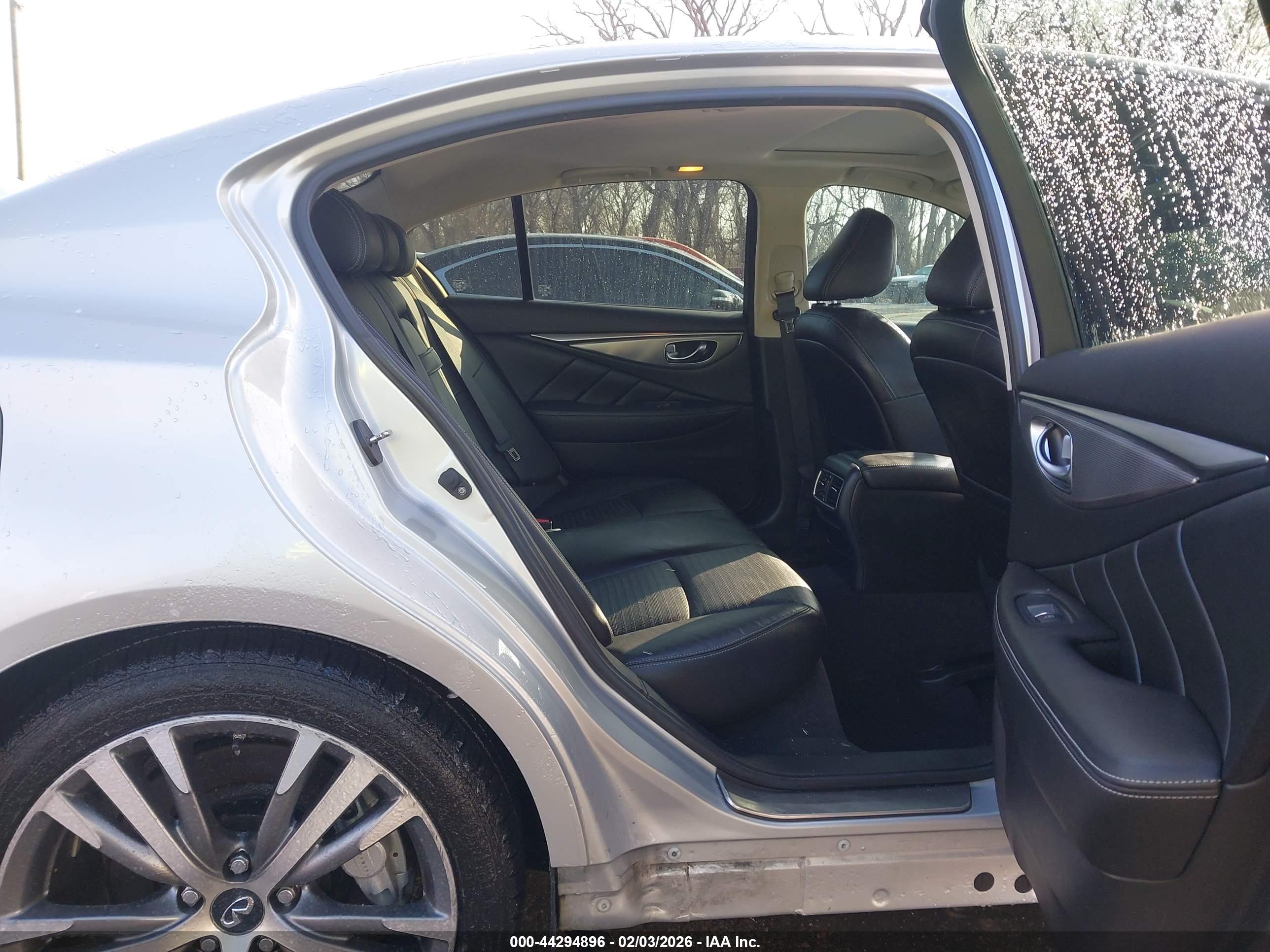 INFINITI Q50 image 8