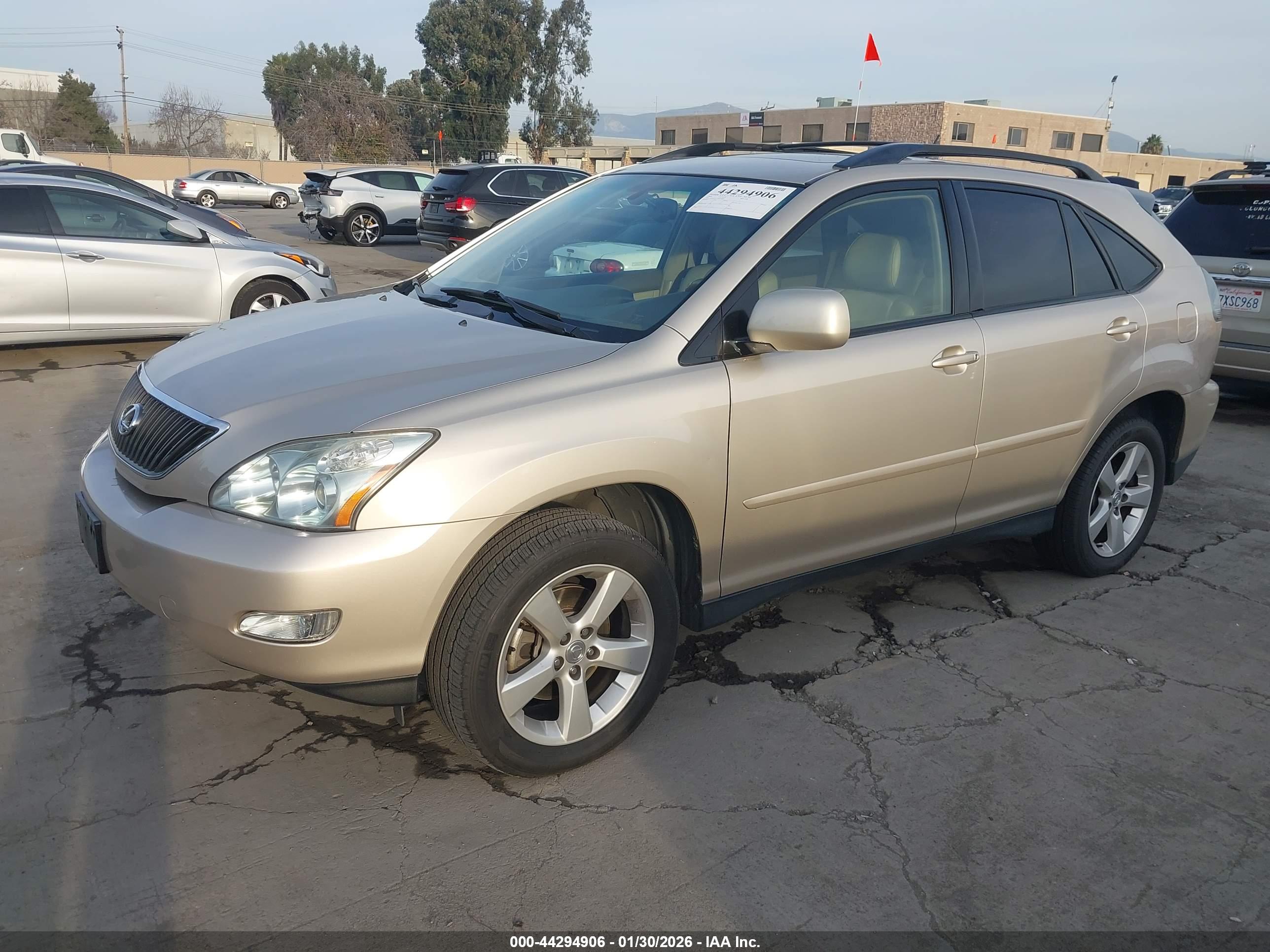 LEXUS RX image 2