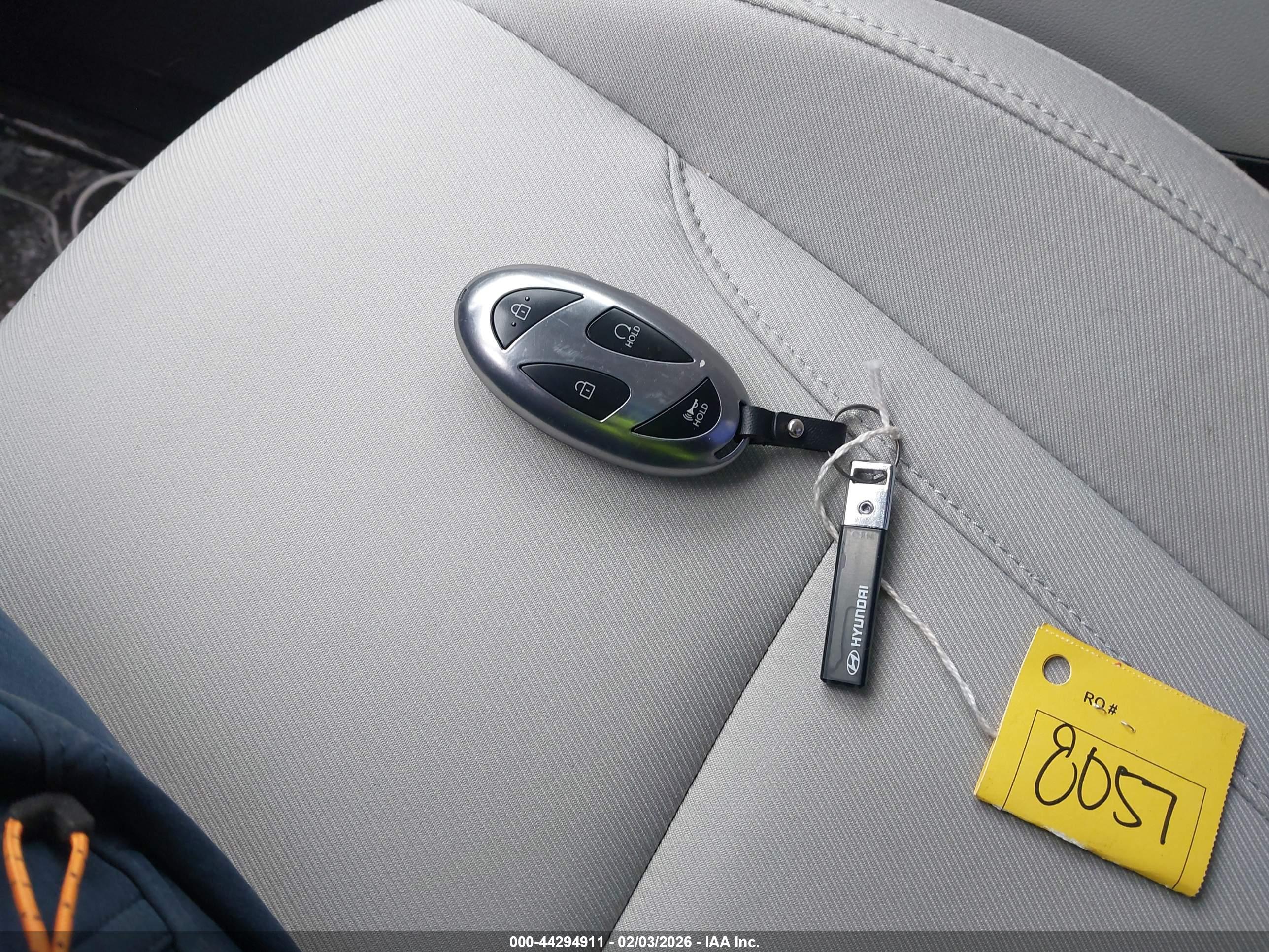 HYUNDAI TUCSON image 11