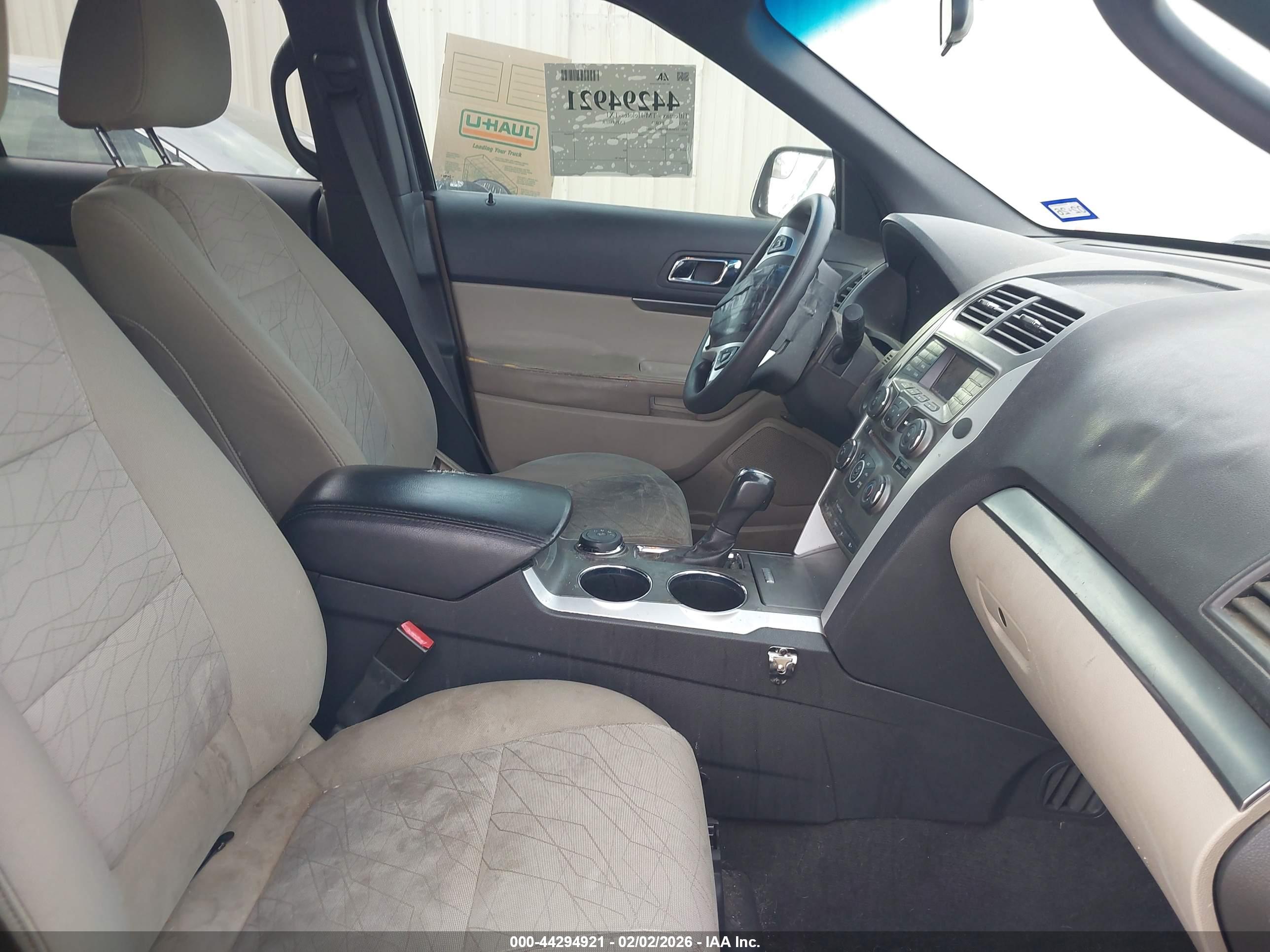 FORD EXPLORER image 5