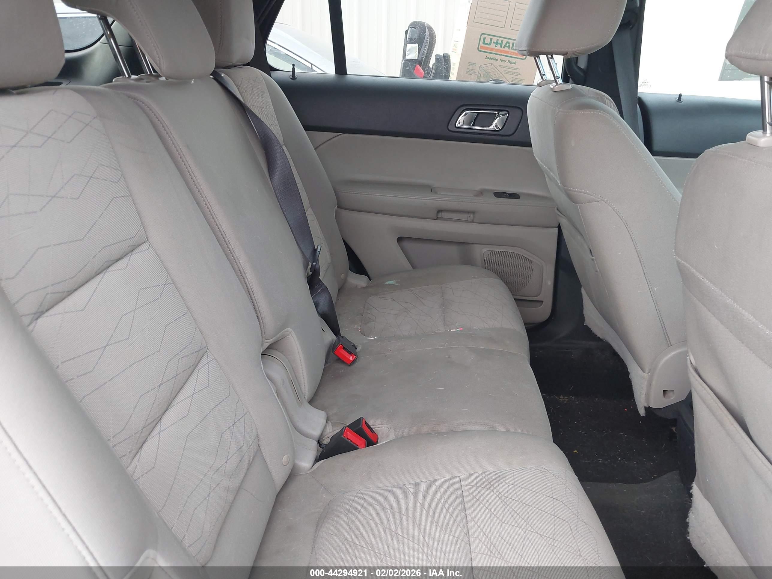 FORD EXPLORER image 8