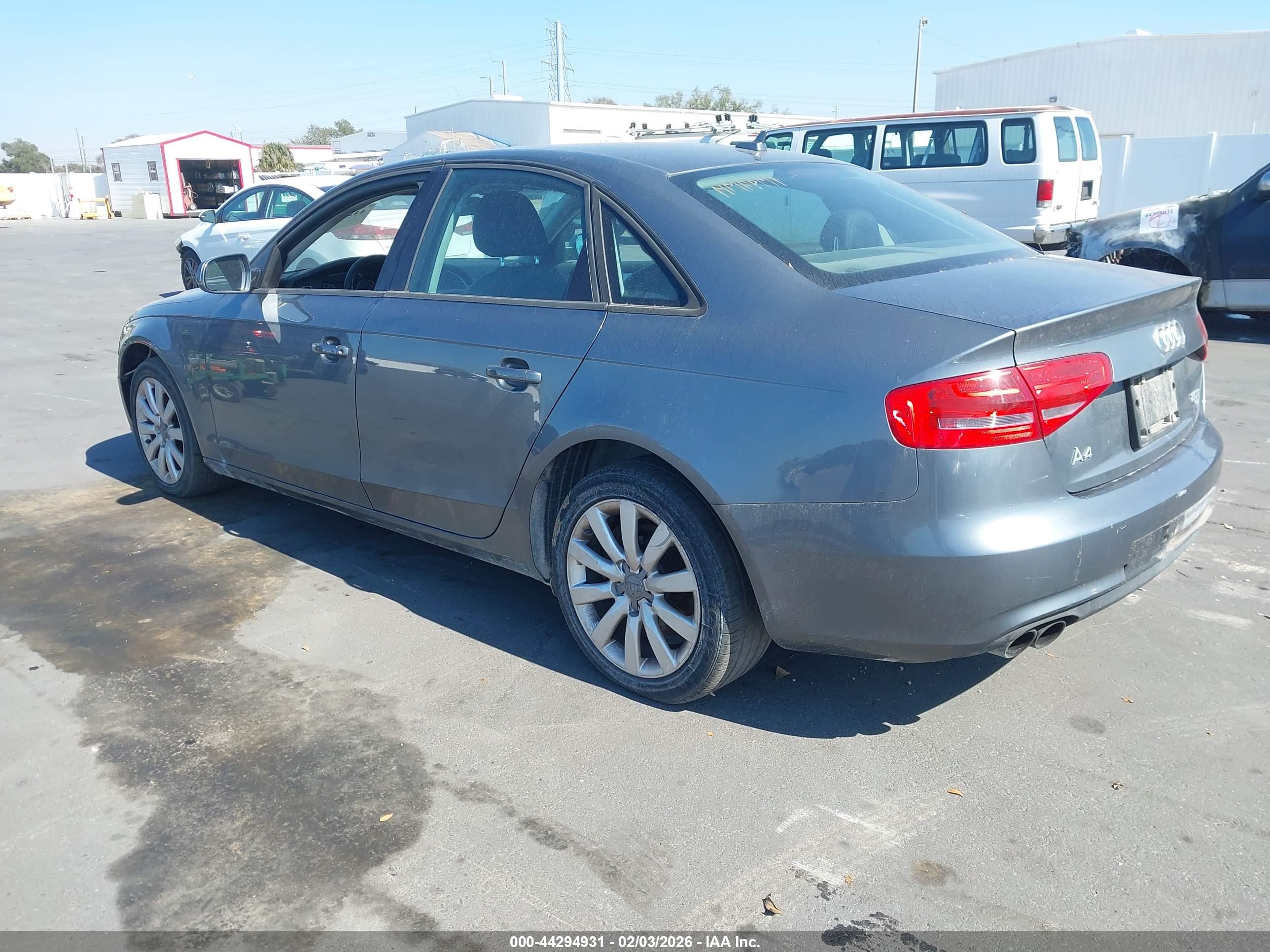 AUDI A4 image 3
