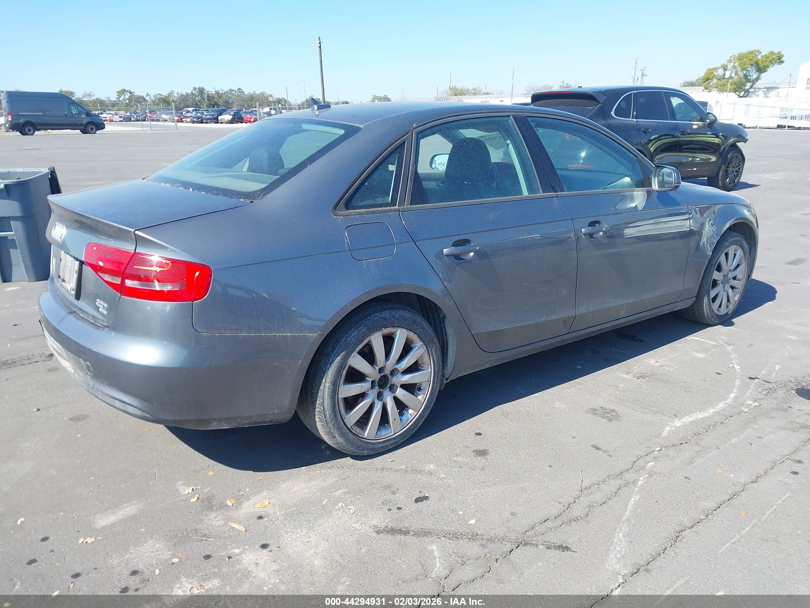 AUDI A4 image 4