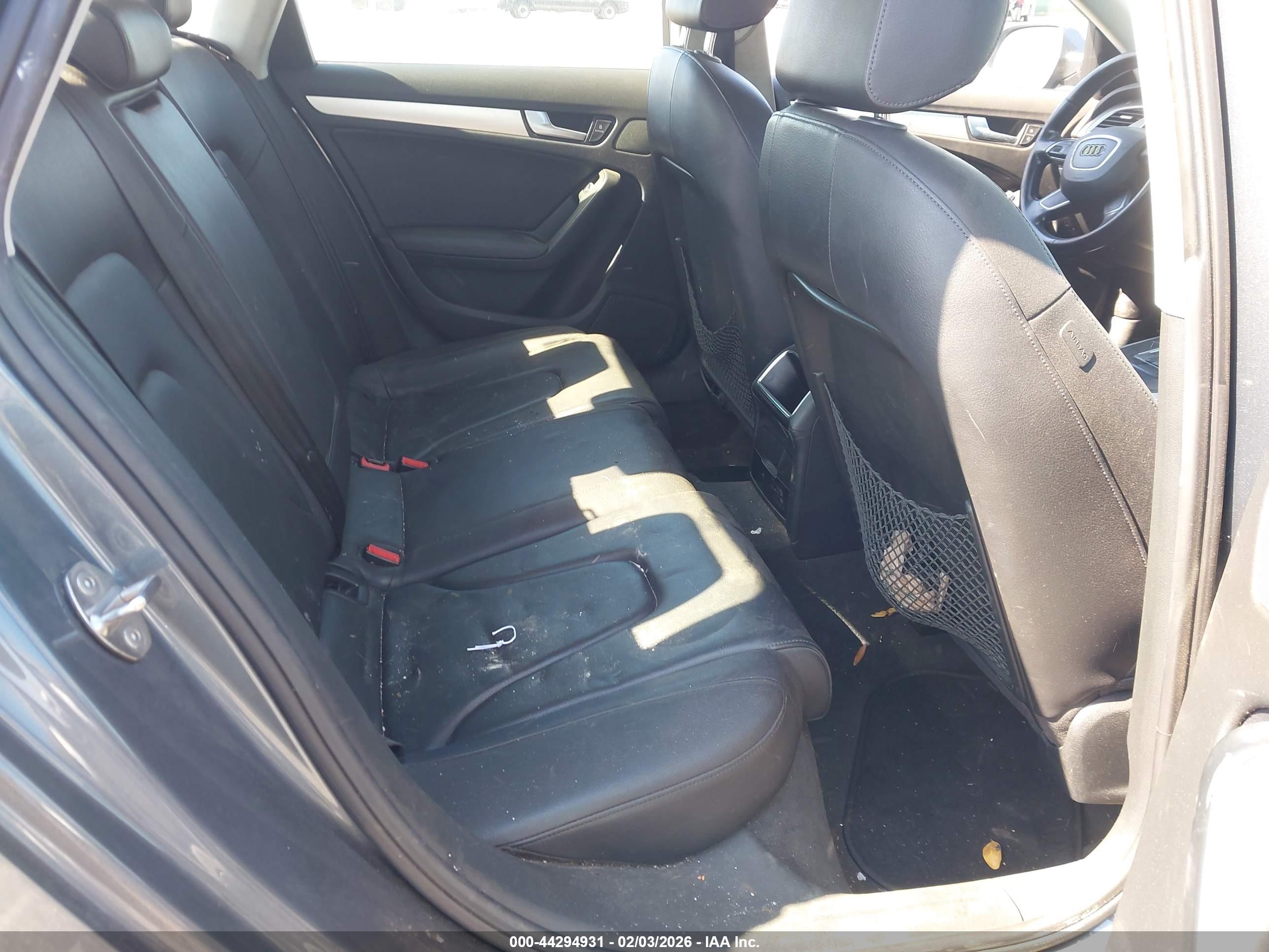 AUDI A4 image 8