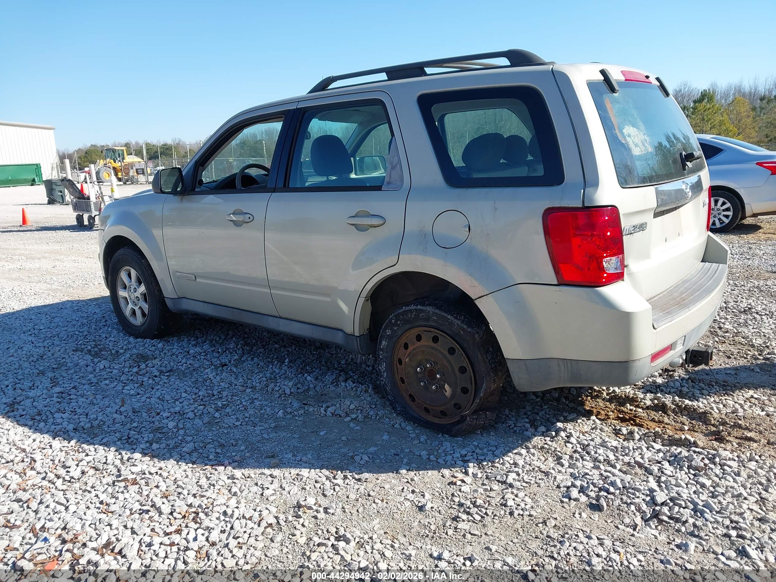 MAZDA TRIBUTE image 3