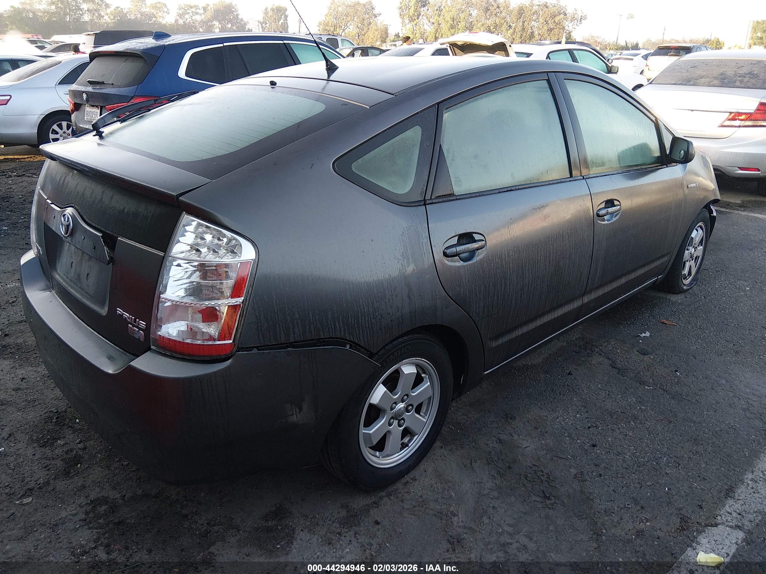 TOYOTA PRIUS image 4