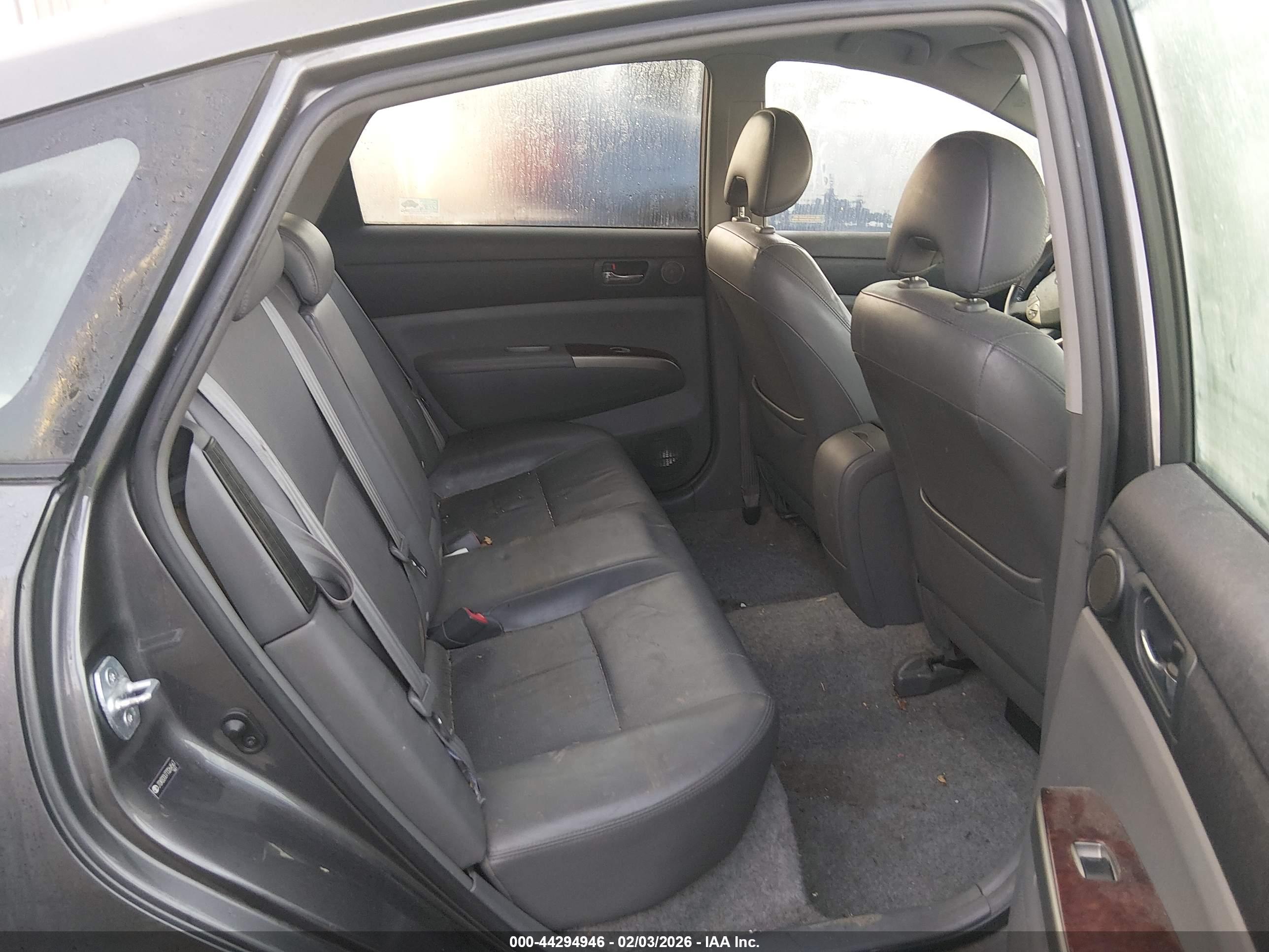 TOYOTA PRIUS image 8