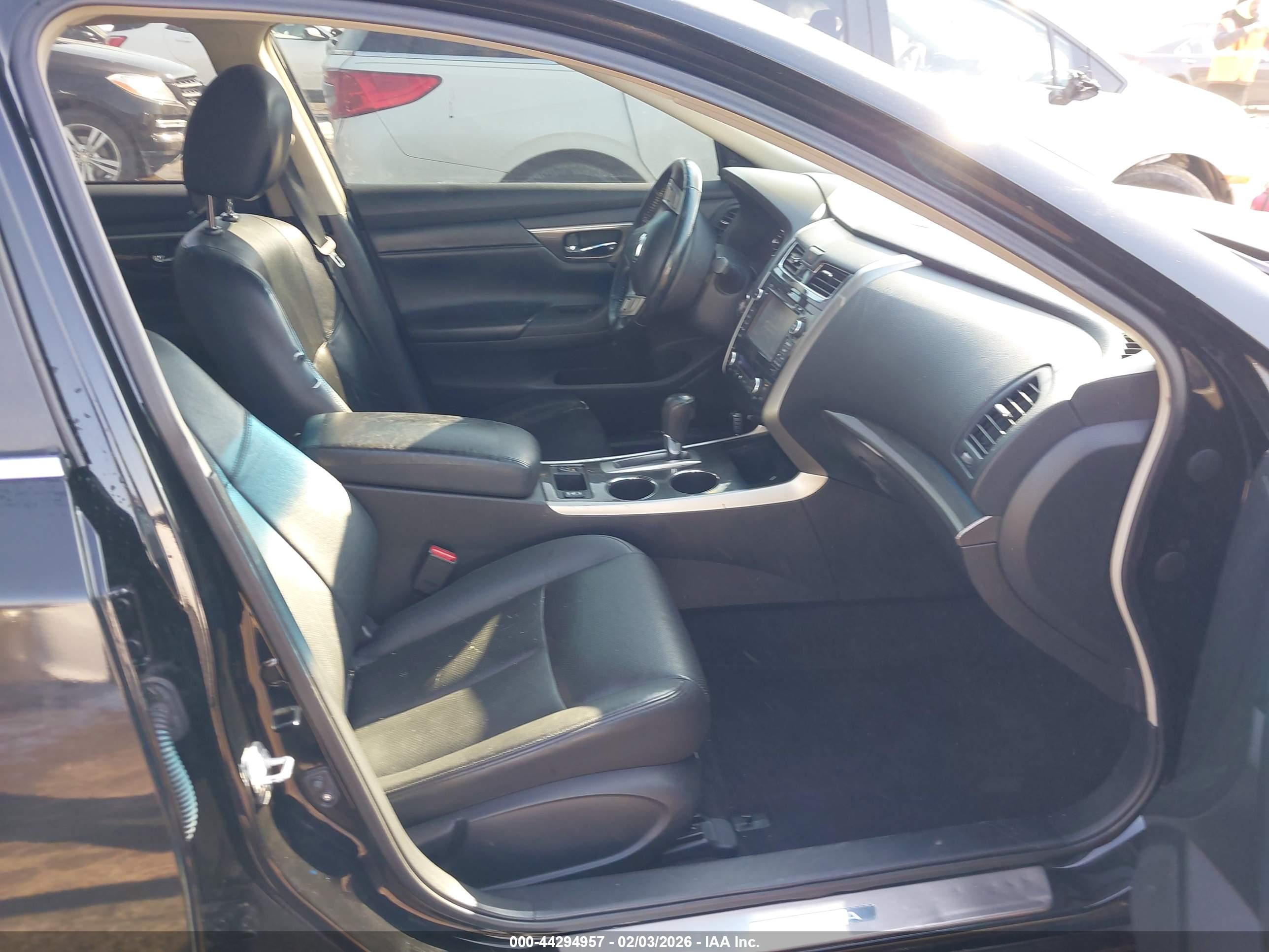 NISSAN ALTIMA image 5