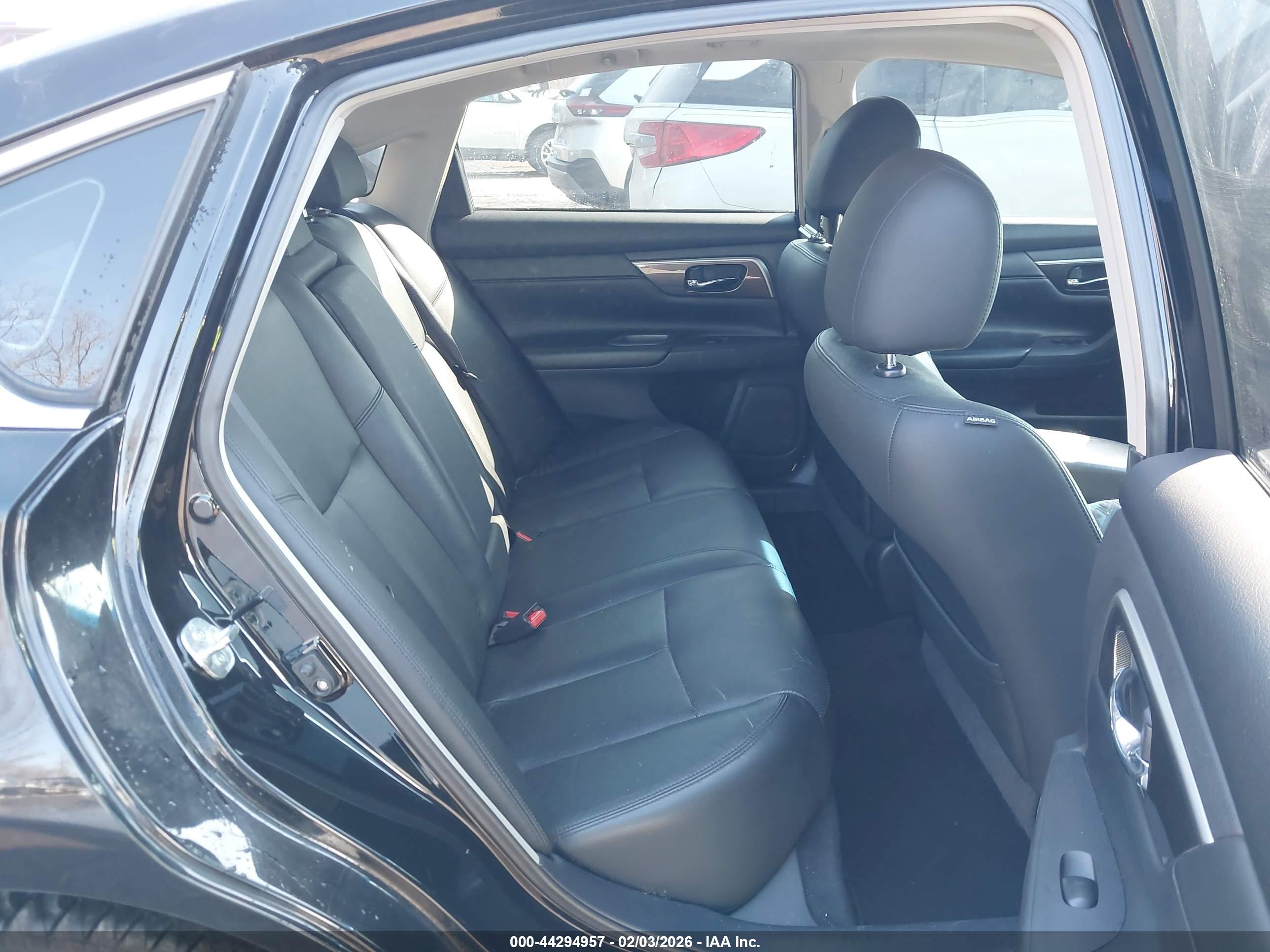 NISSAN ALTIMA image 8