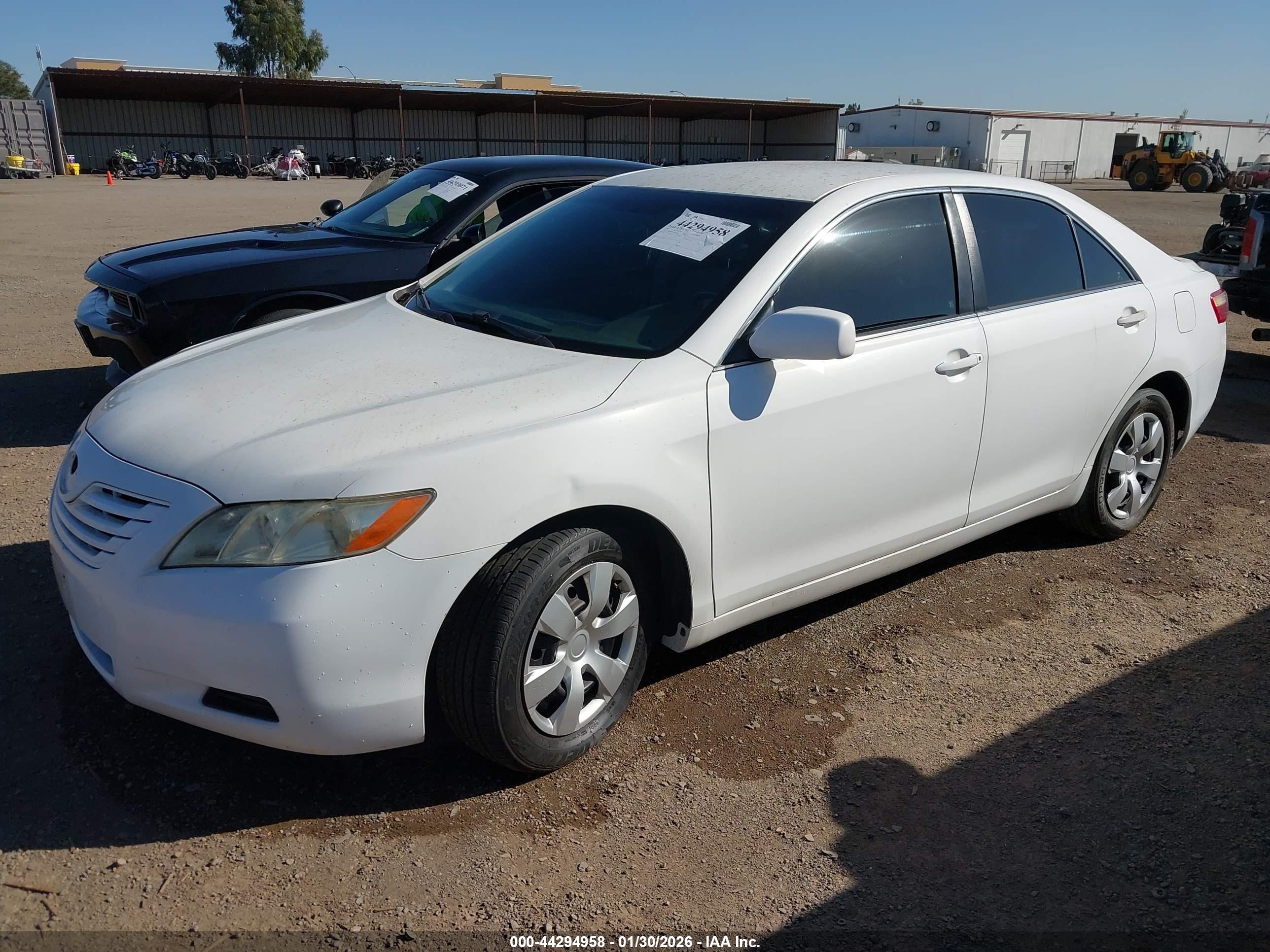 TOYOTA CAMRY image 2