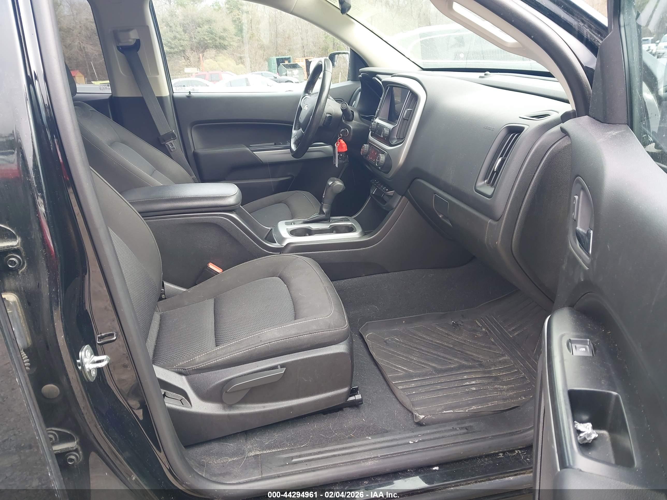 CHEVROLET COLORADO image 5