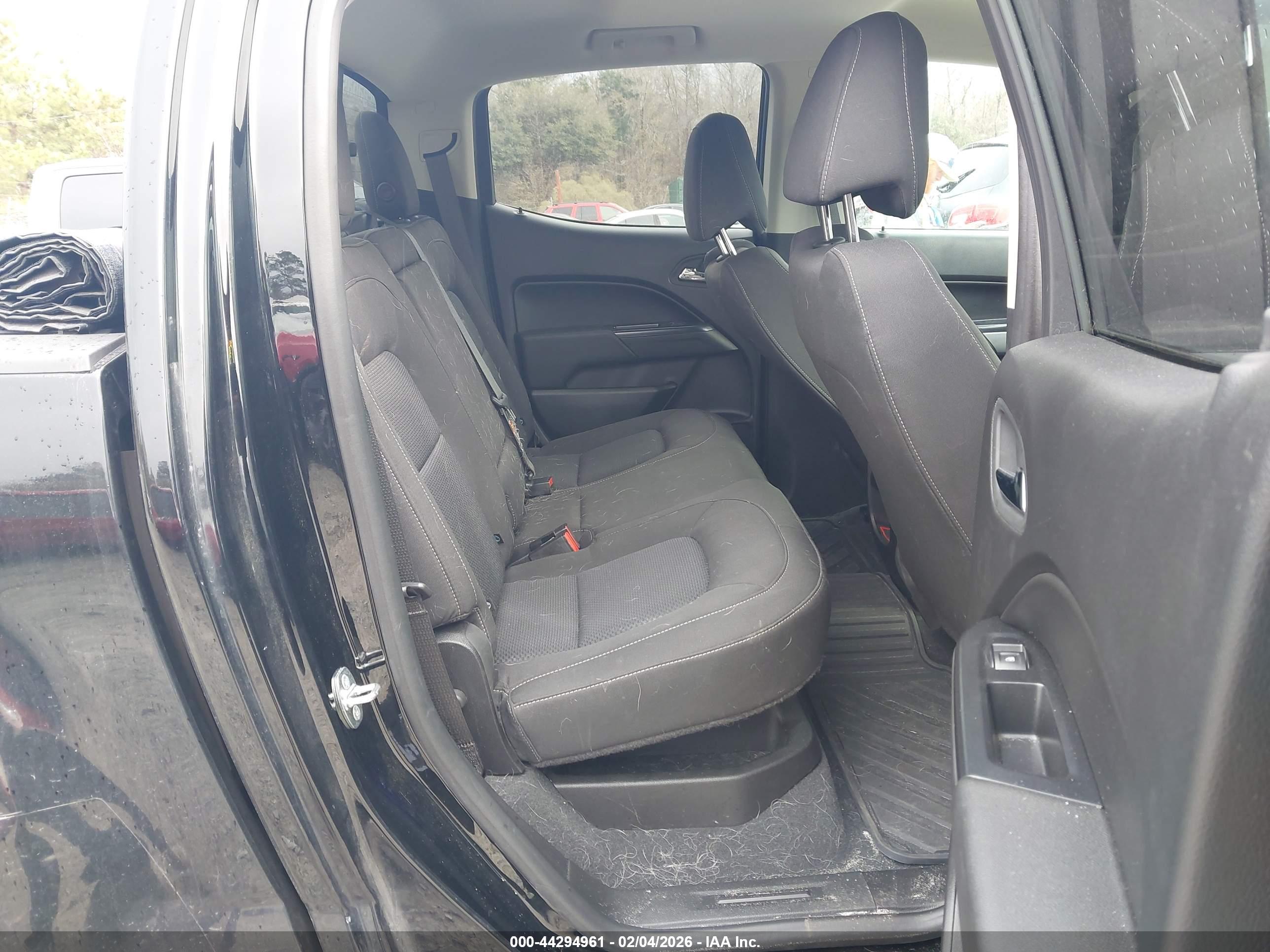 CHEVROLET COLORADO image 8