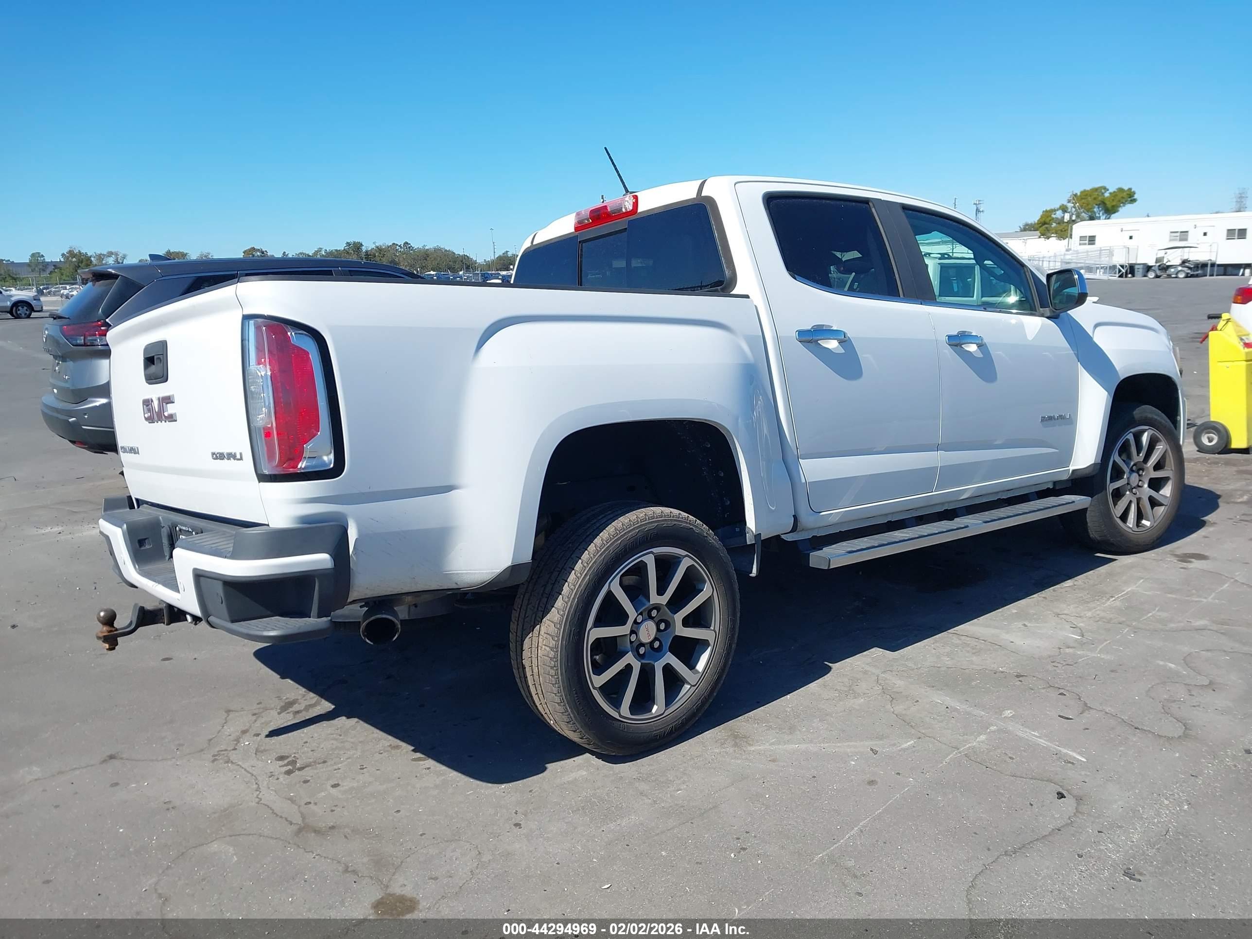 GMC CANYON image 4