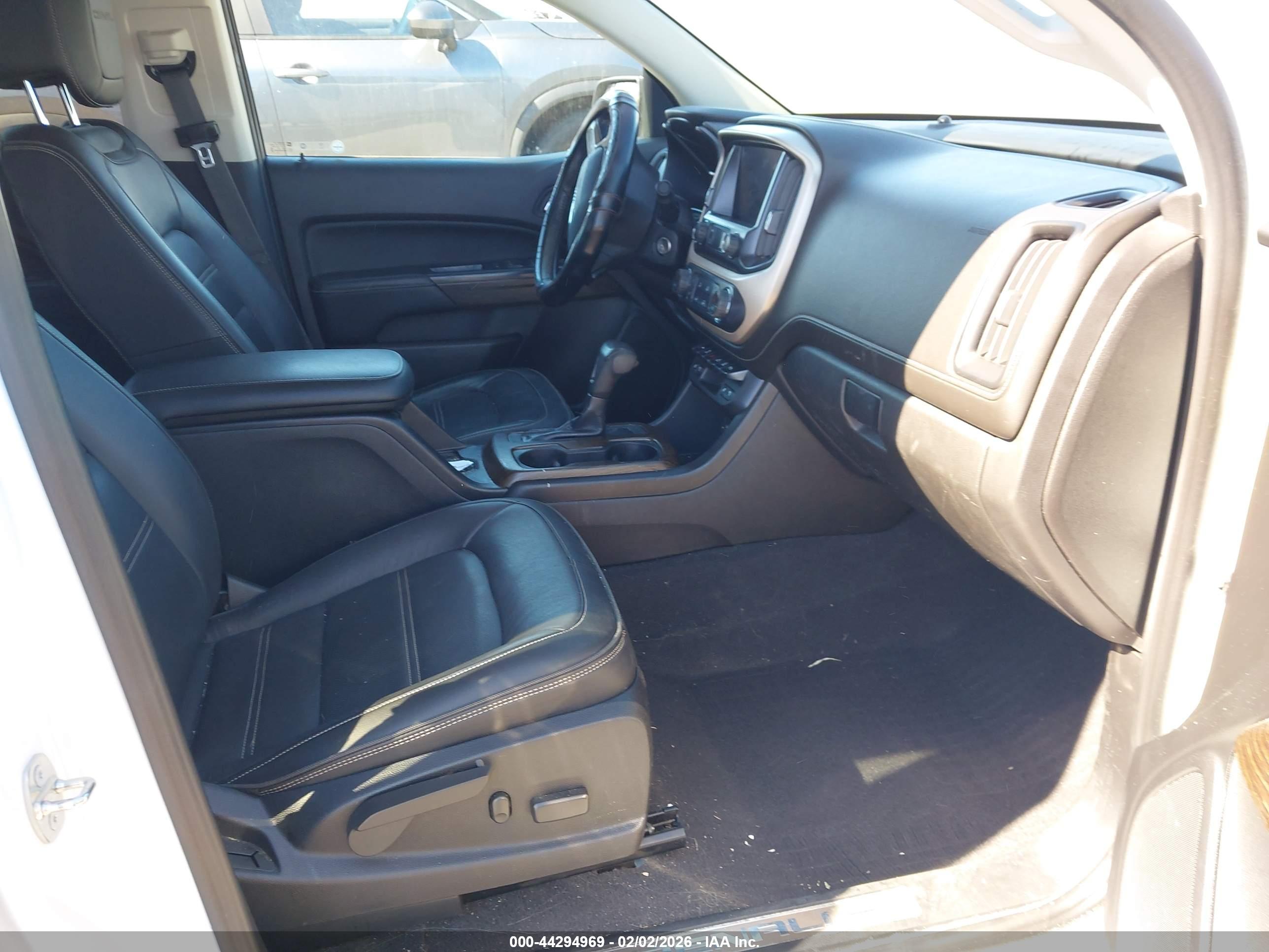 GMC CANYON image 5