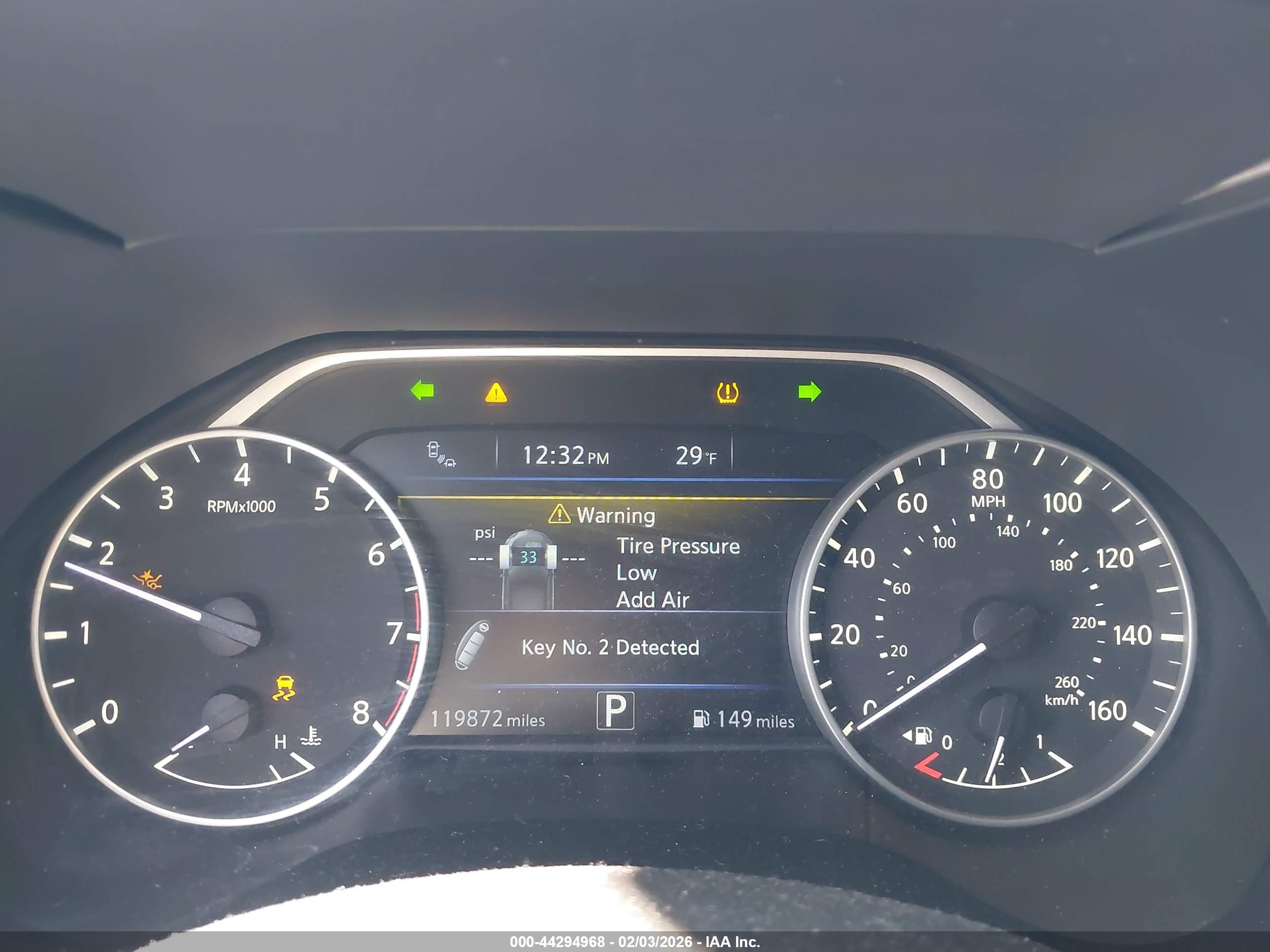NISSAN MAXIMA image 7