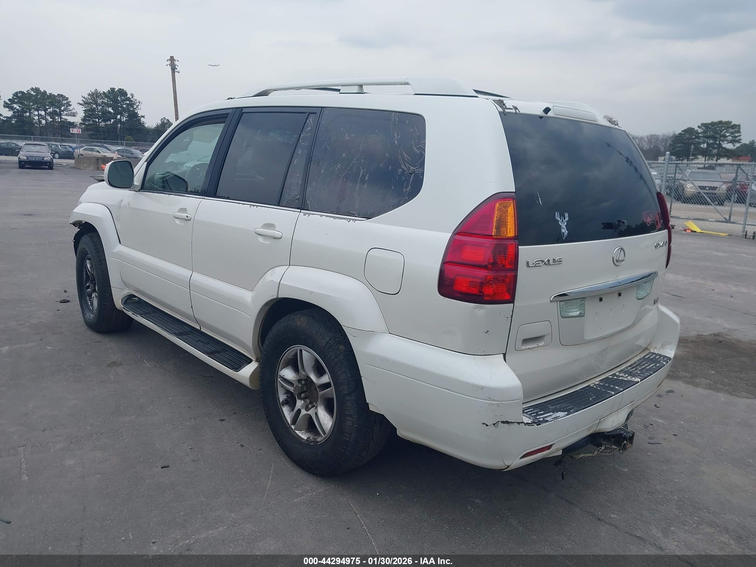 LEXUS GX image 3