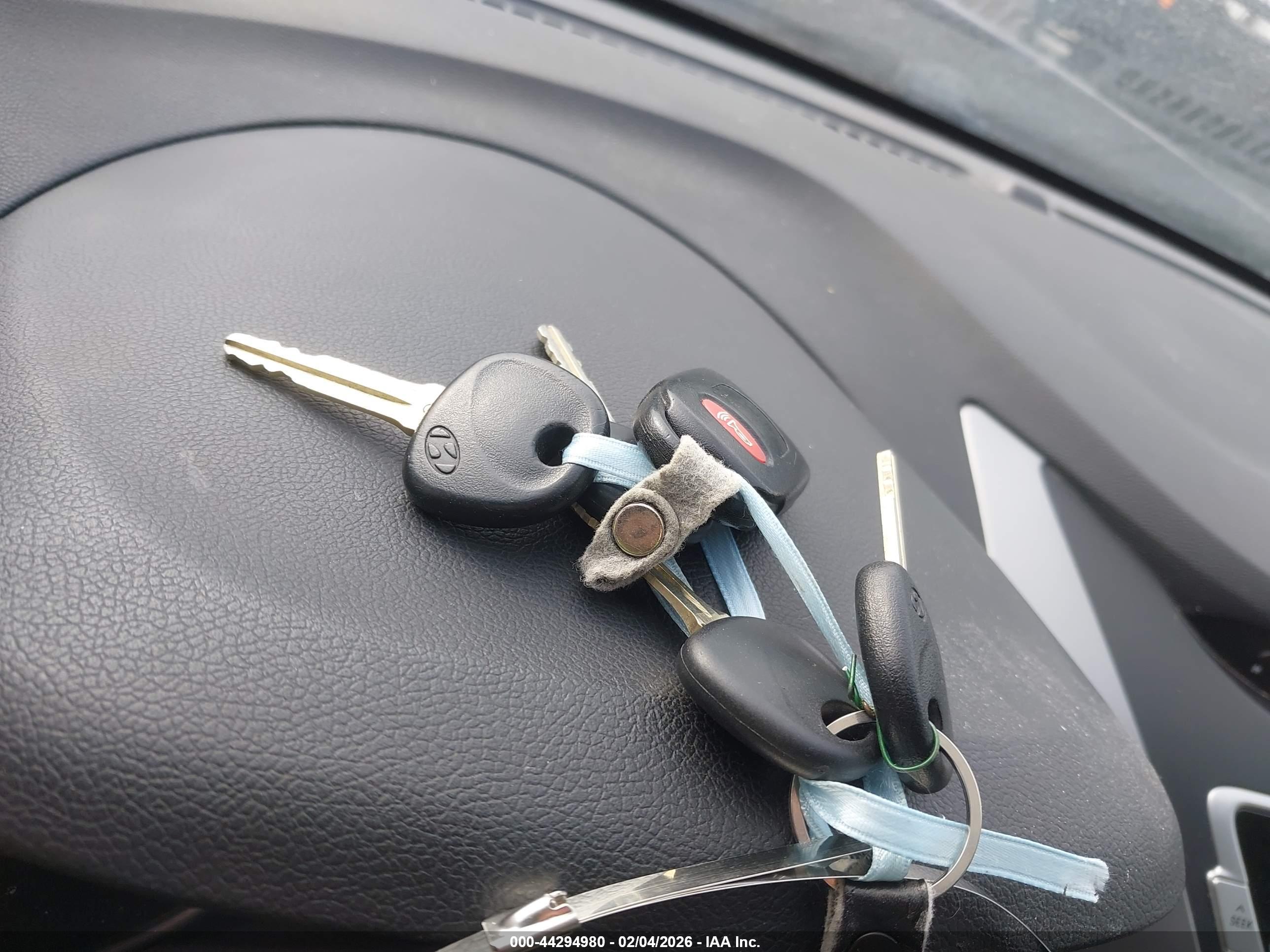 HYUNDAI ELANTRA image 11