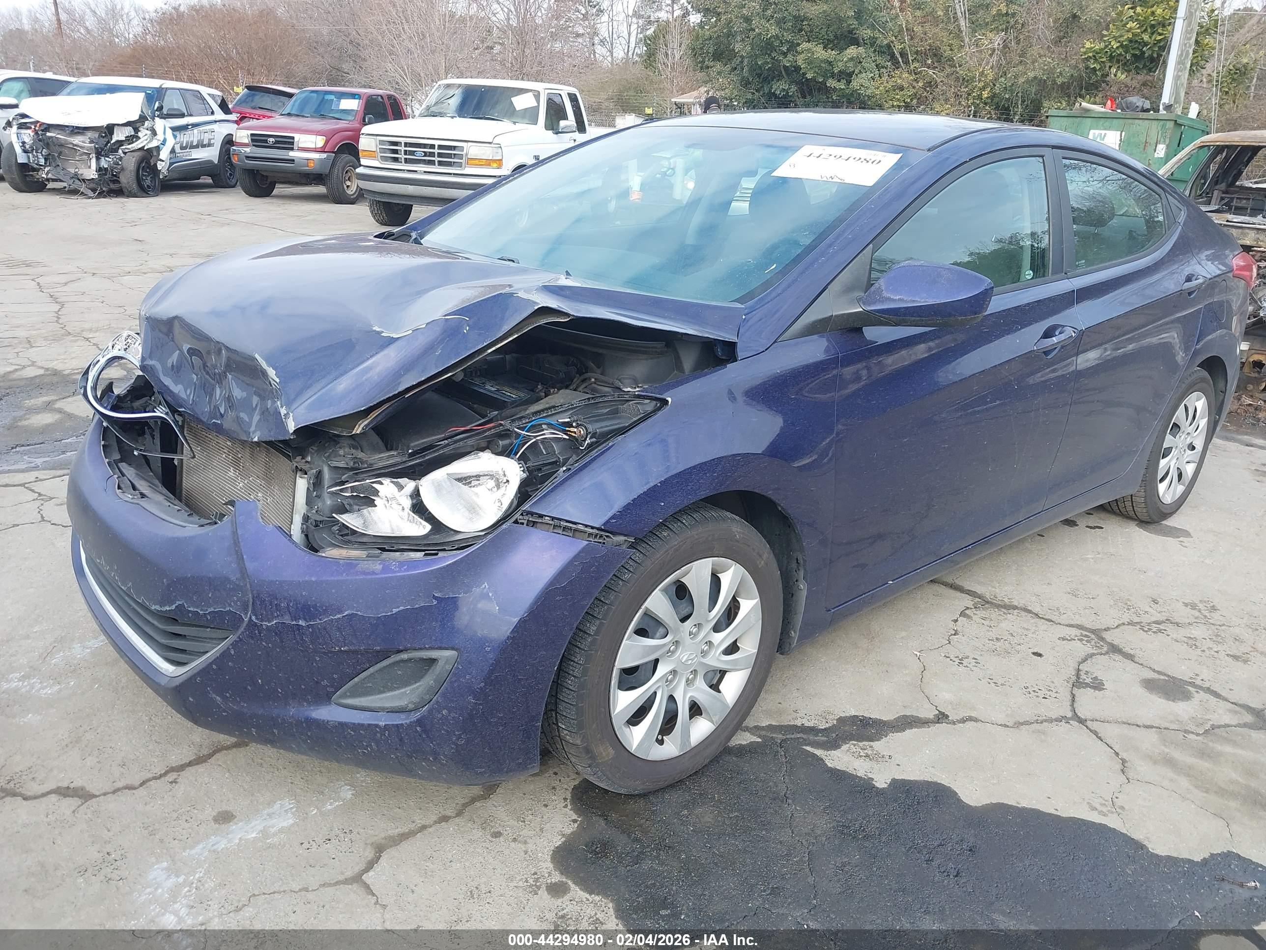 HYUNDAI ELANTRA image 2