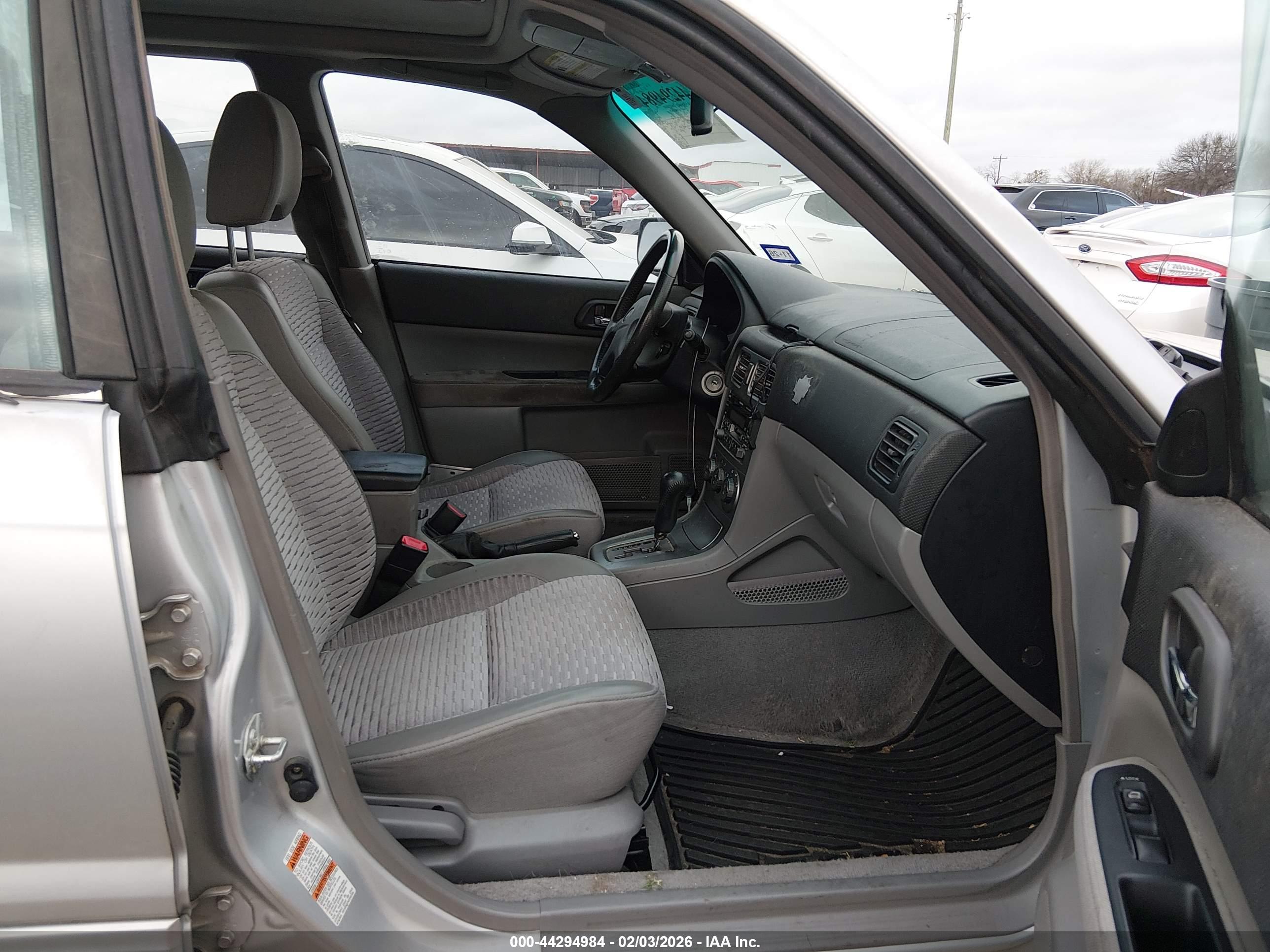 SUBARU FORESTER image 5