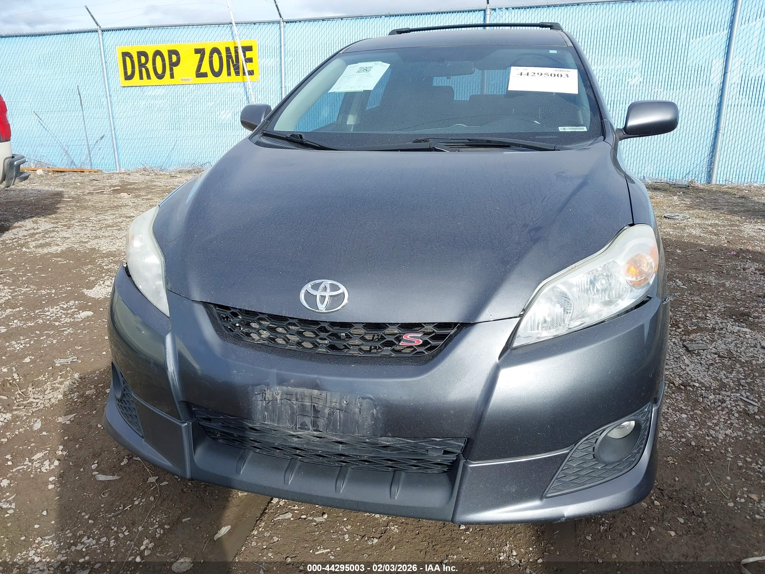 TOYOTA MATRIX image 6