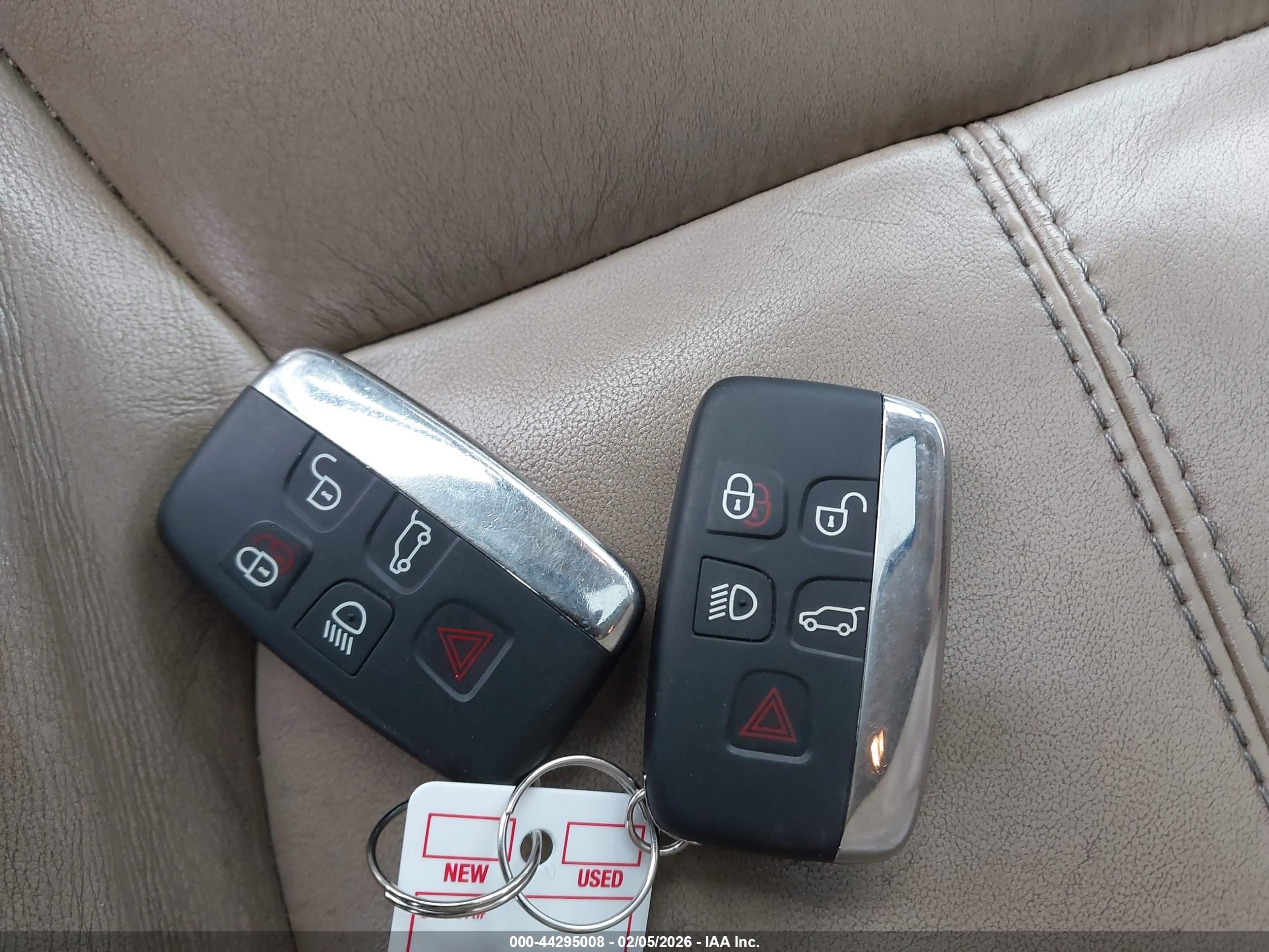 LAND ROVER image 11