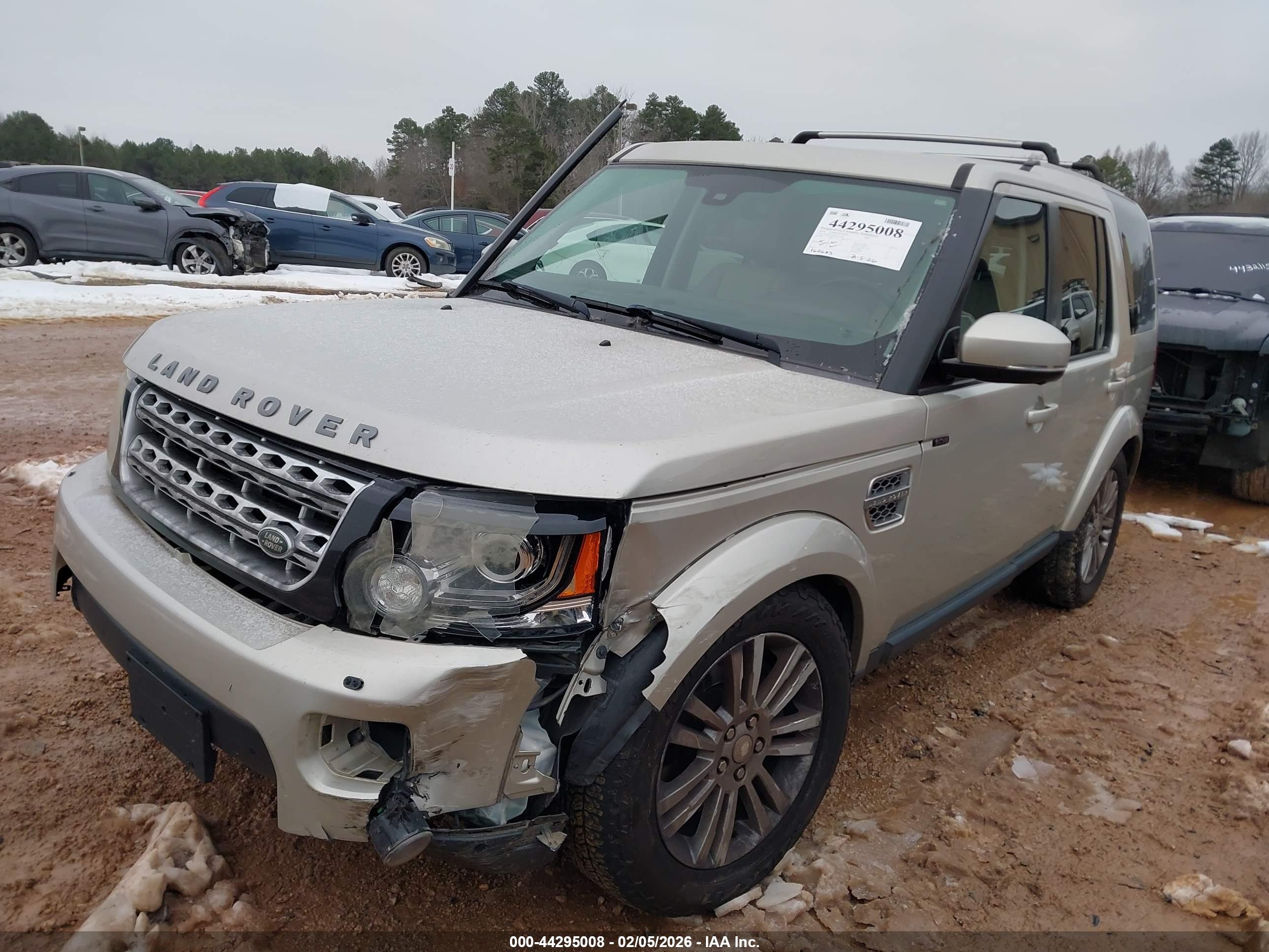 LAND ROVER image 2