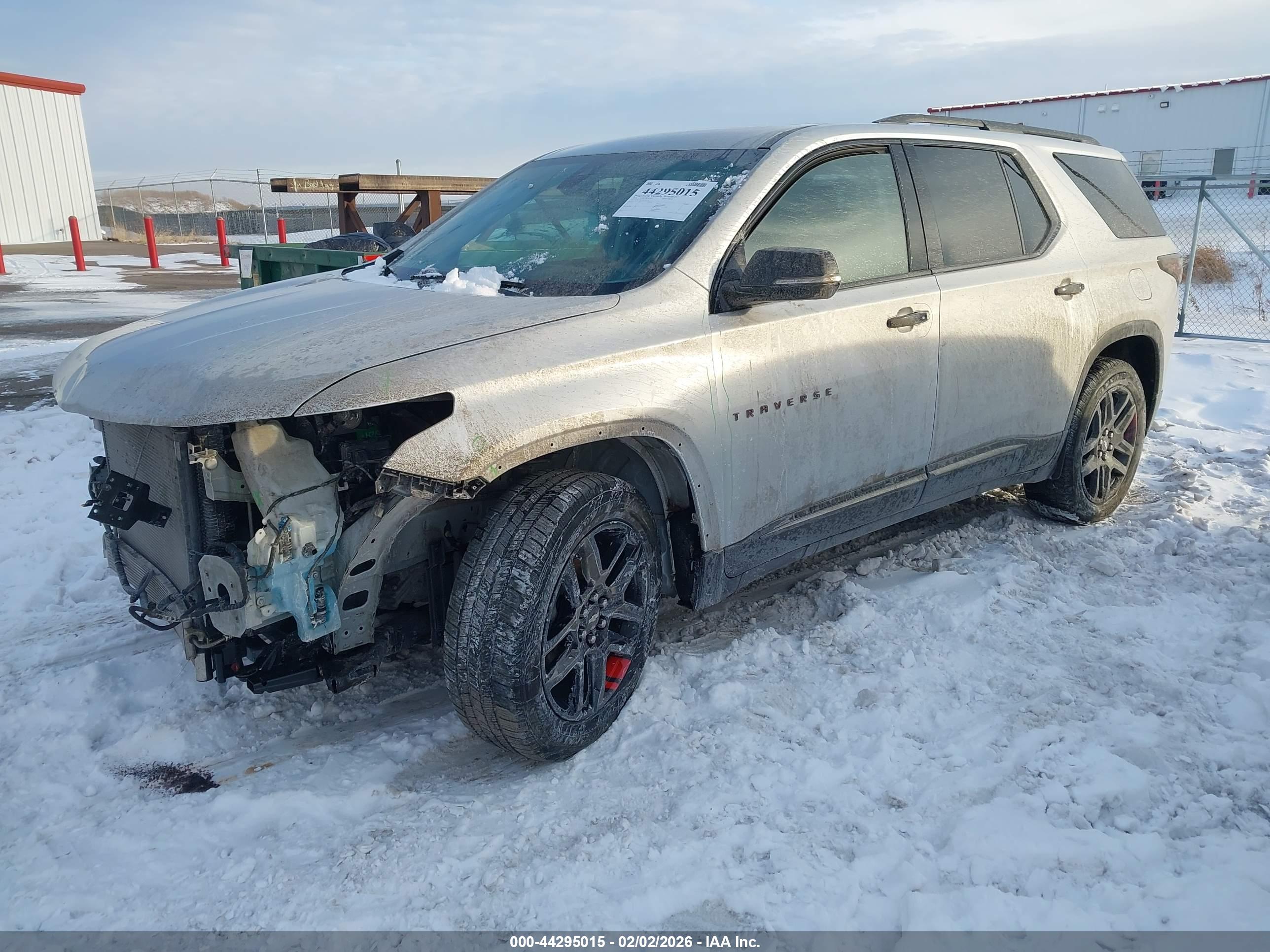 CHEVROLET TRAVERSE image 2