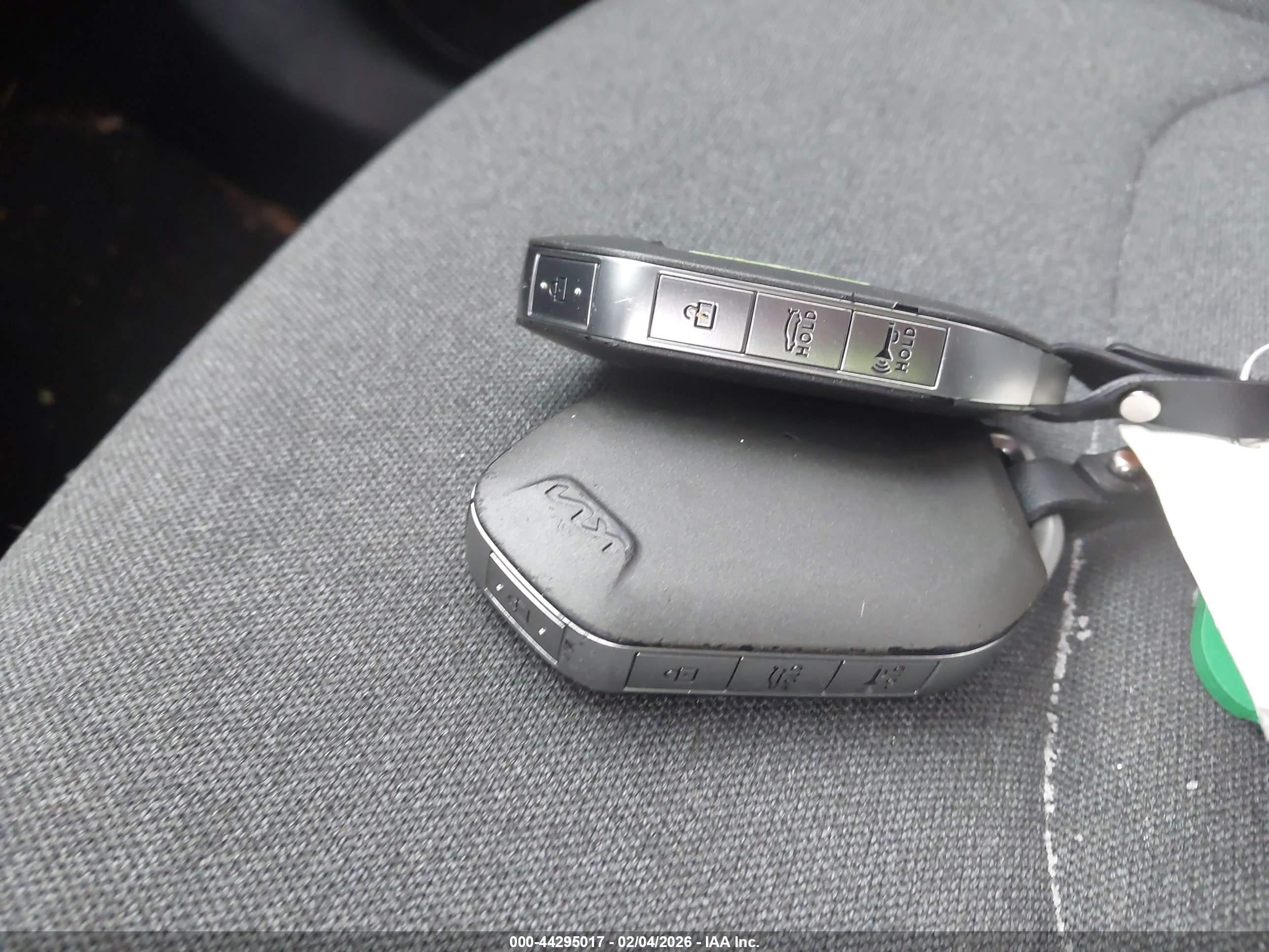 KIA K4 image 11