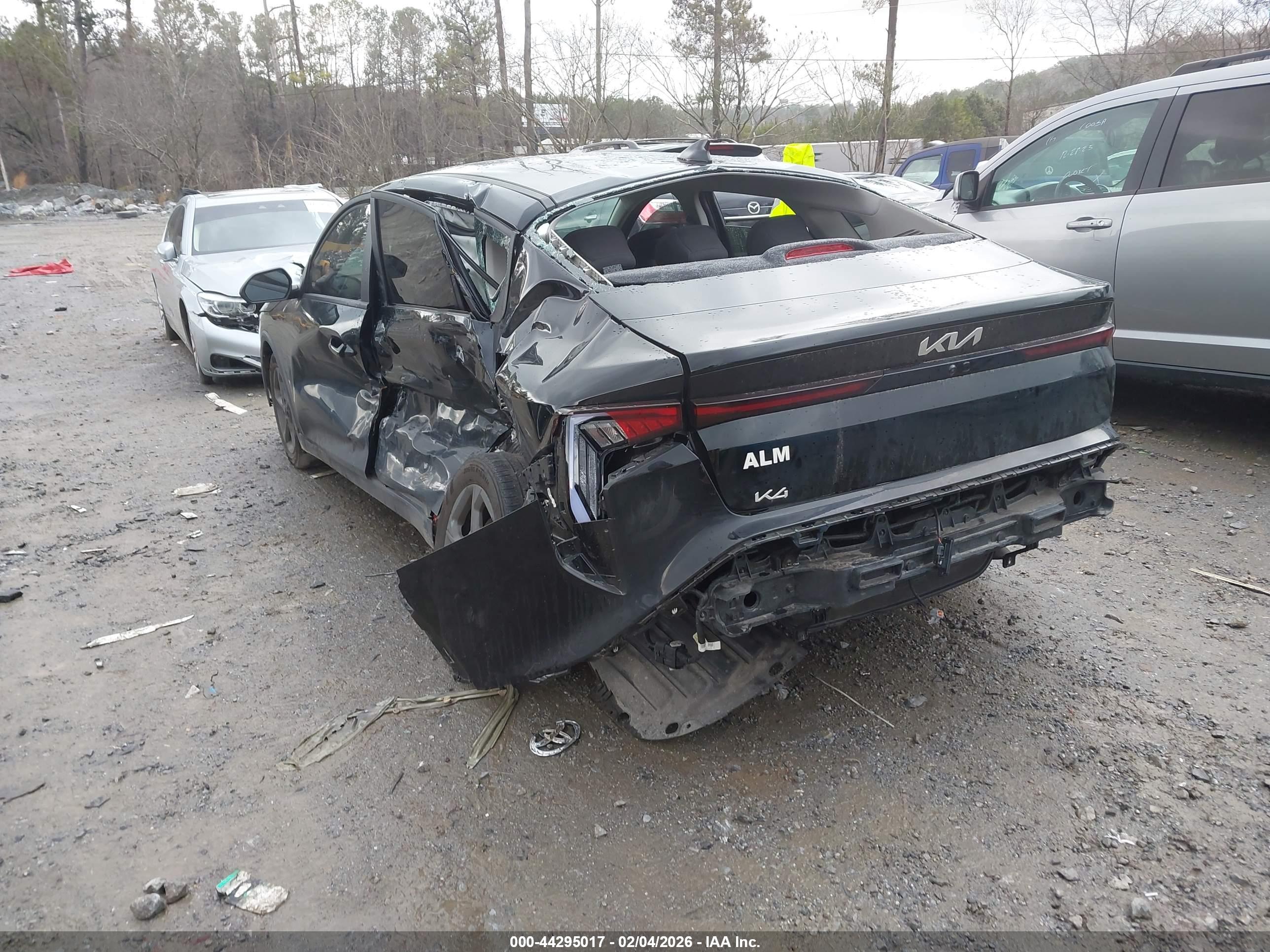 KIA K4 image 3