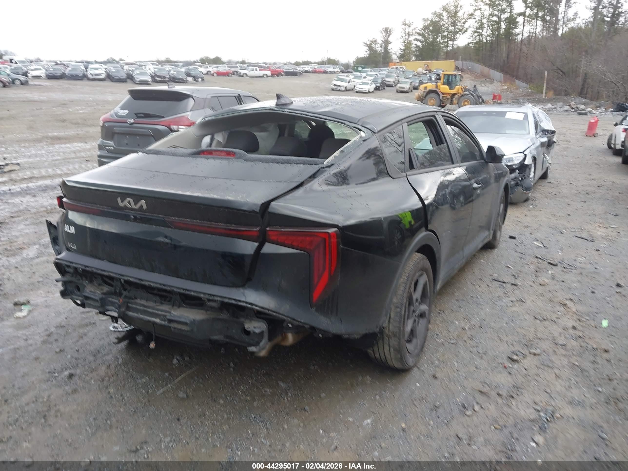 KIA K4 image 4