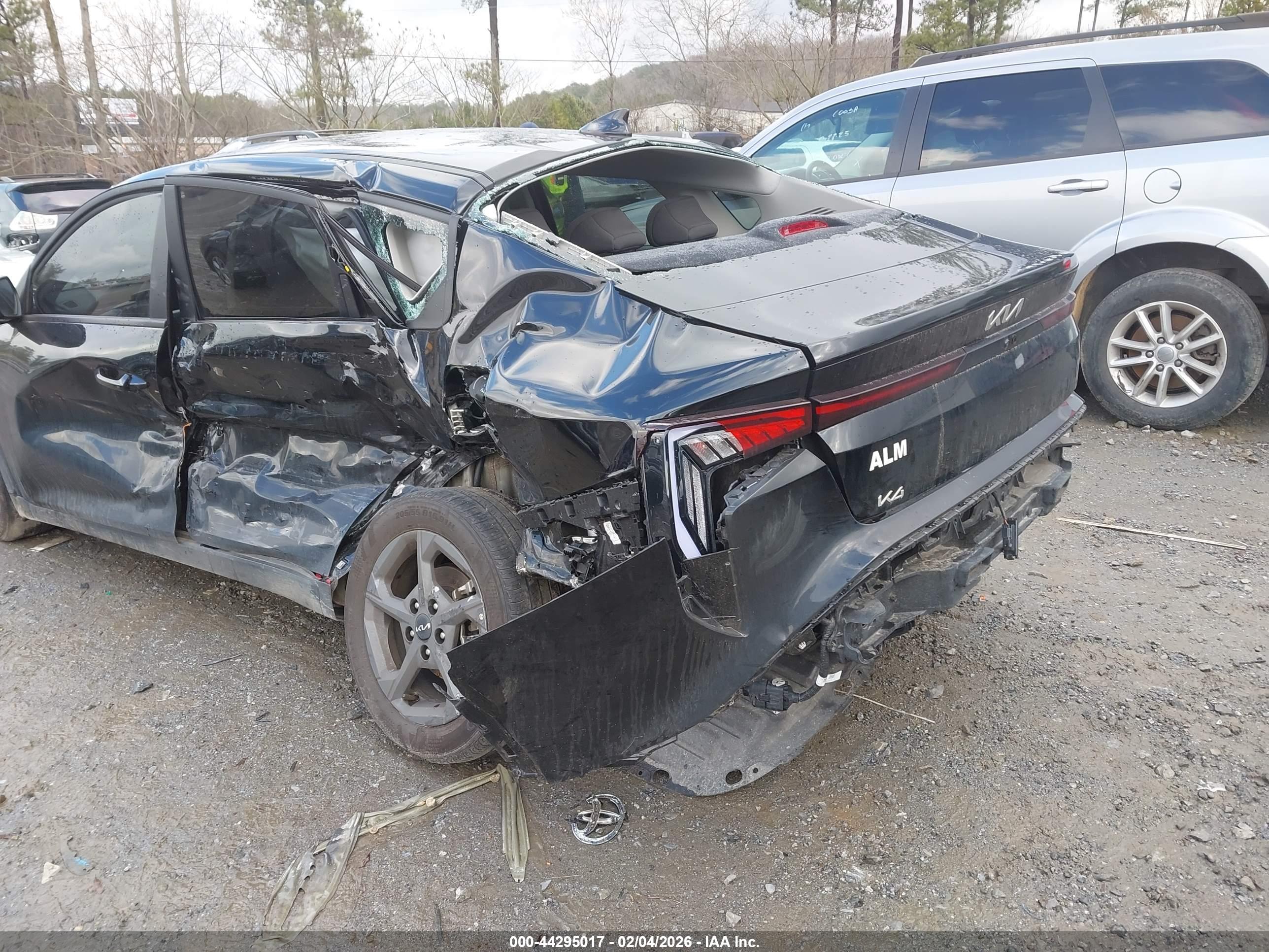 KIA K4 image 6