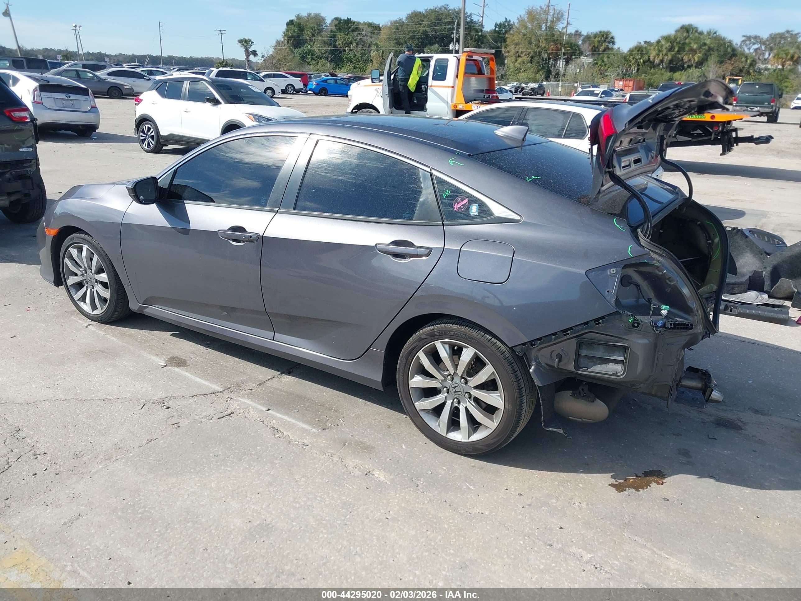 HONDA CIVIC image 3
