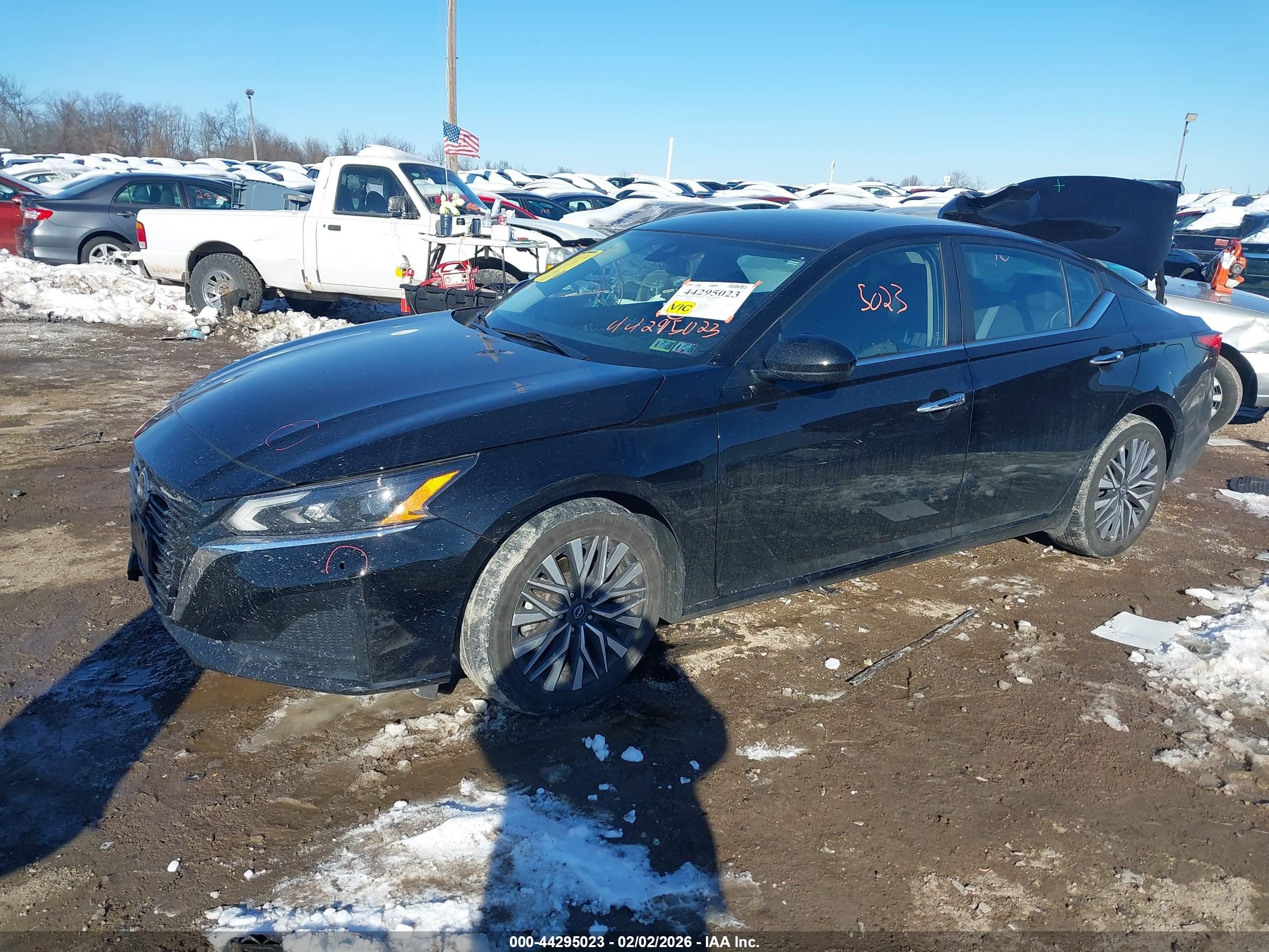 NISSAN ALTIMA image 2