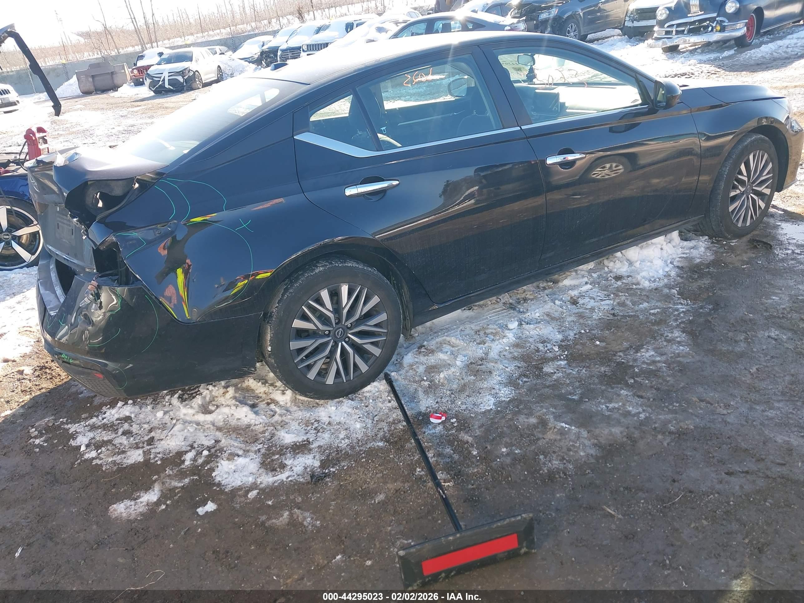 NISSAN ALTIMA image 6
