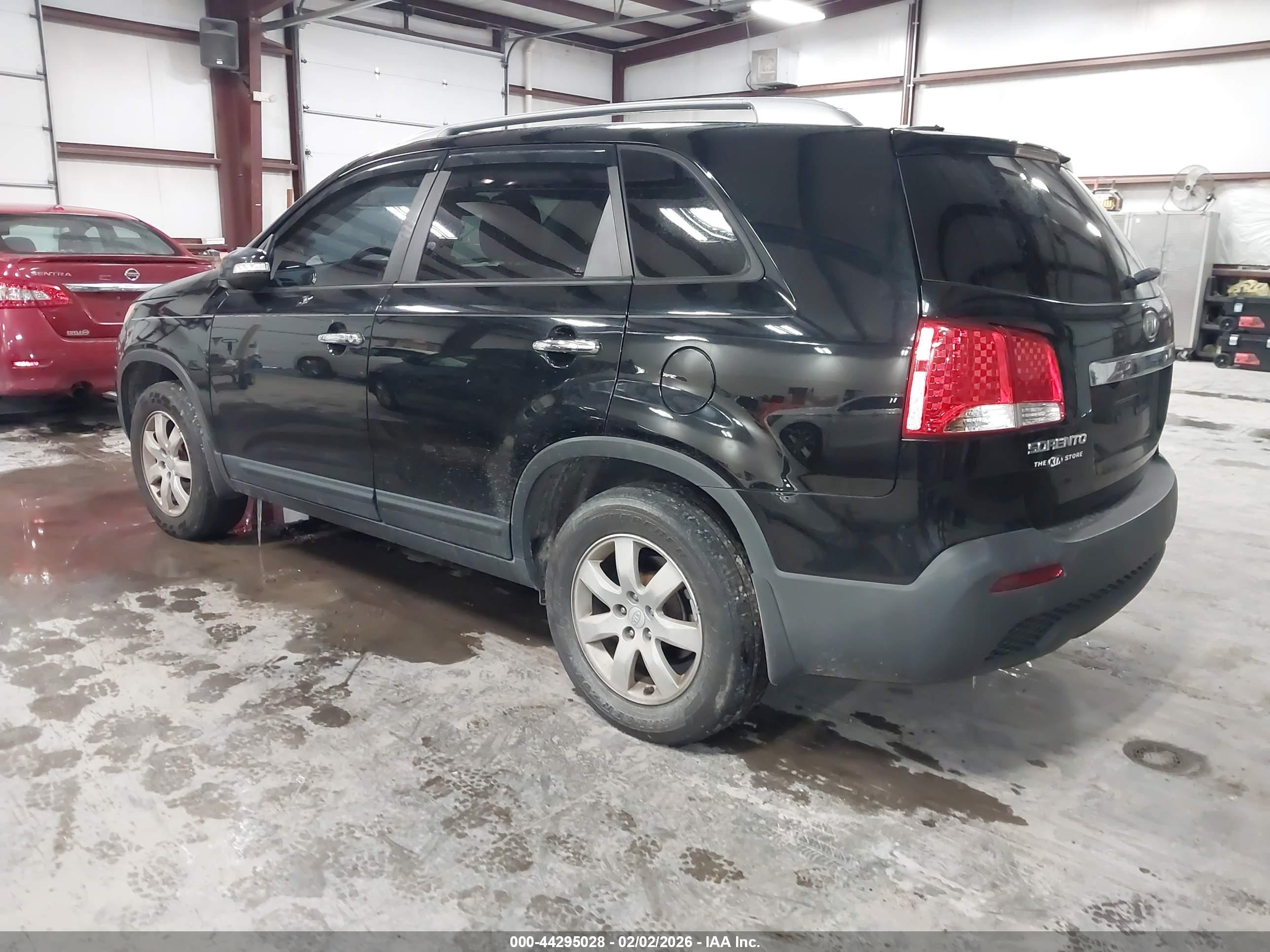KIA SORENTO image 3