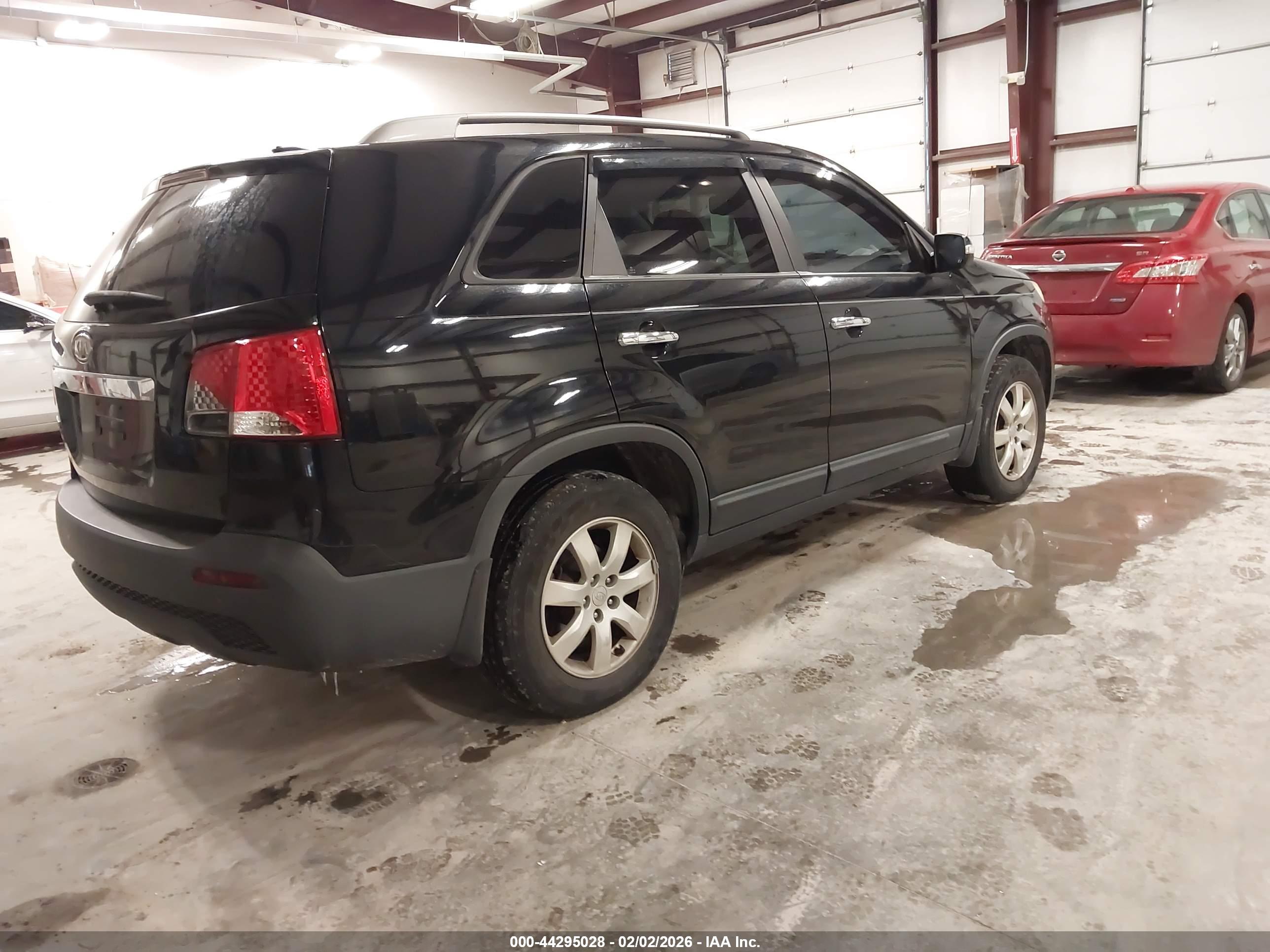 KIA SORENTO image 4