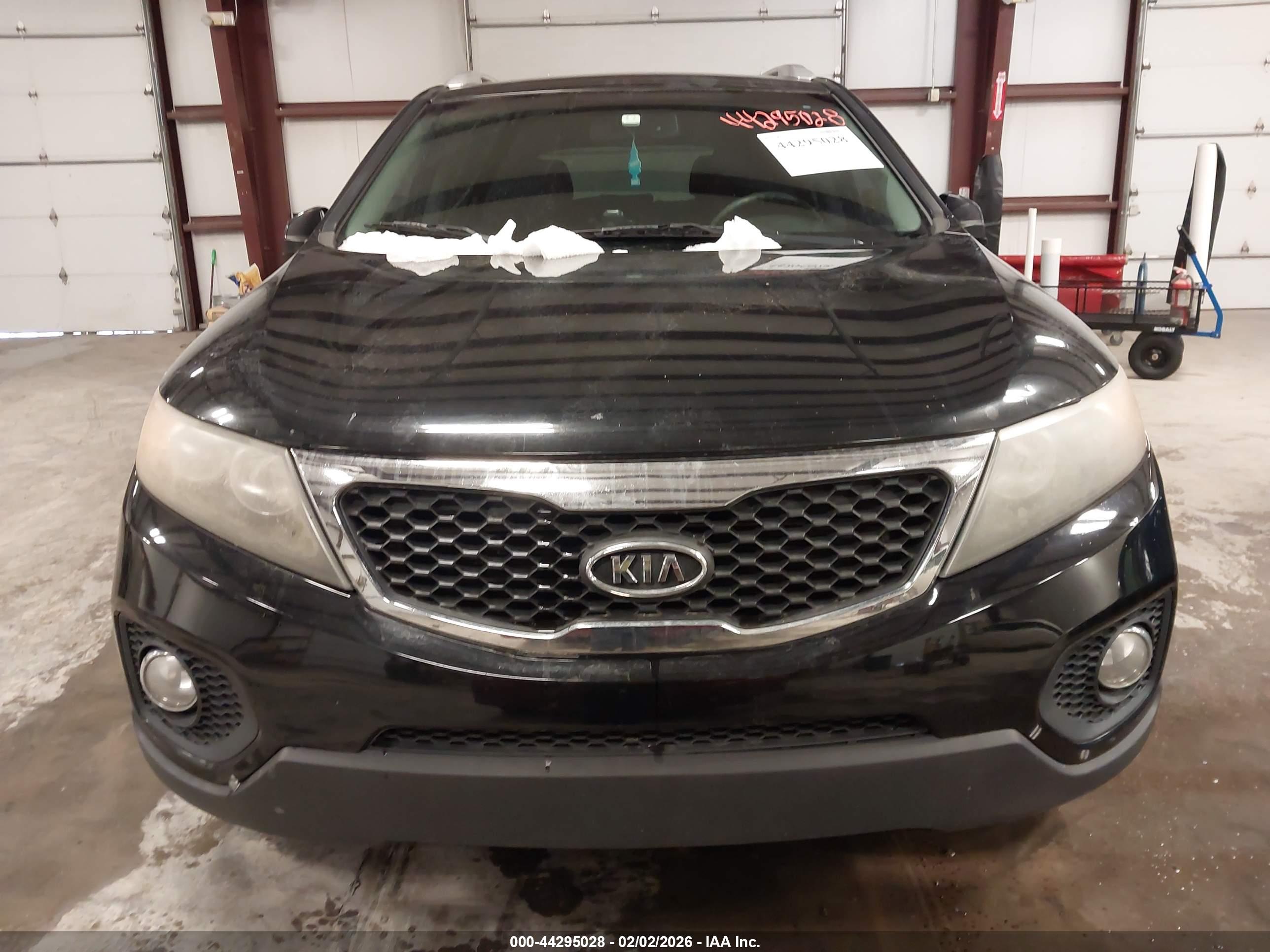 KIA SORENTO image 6