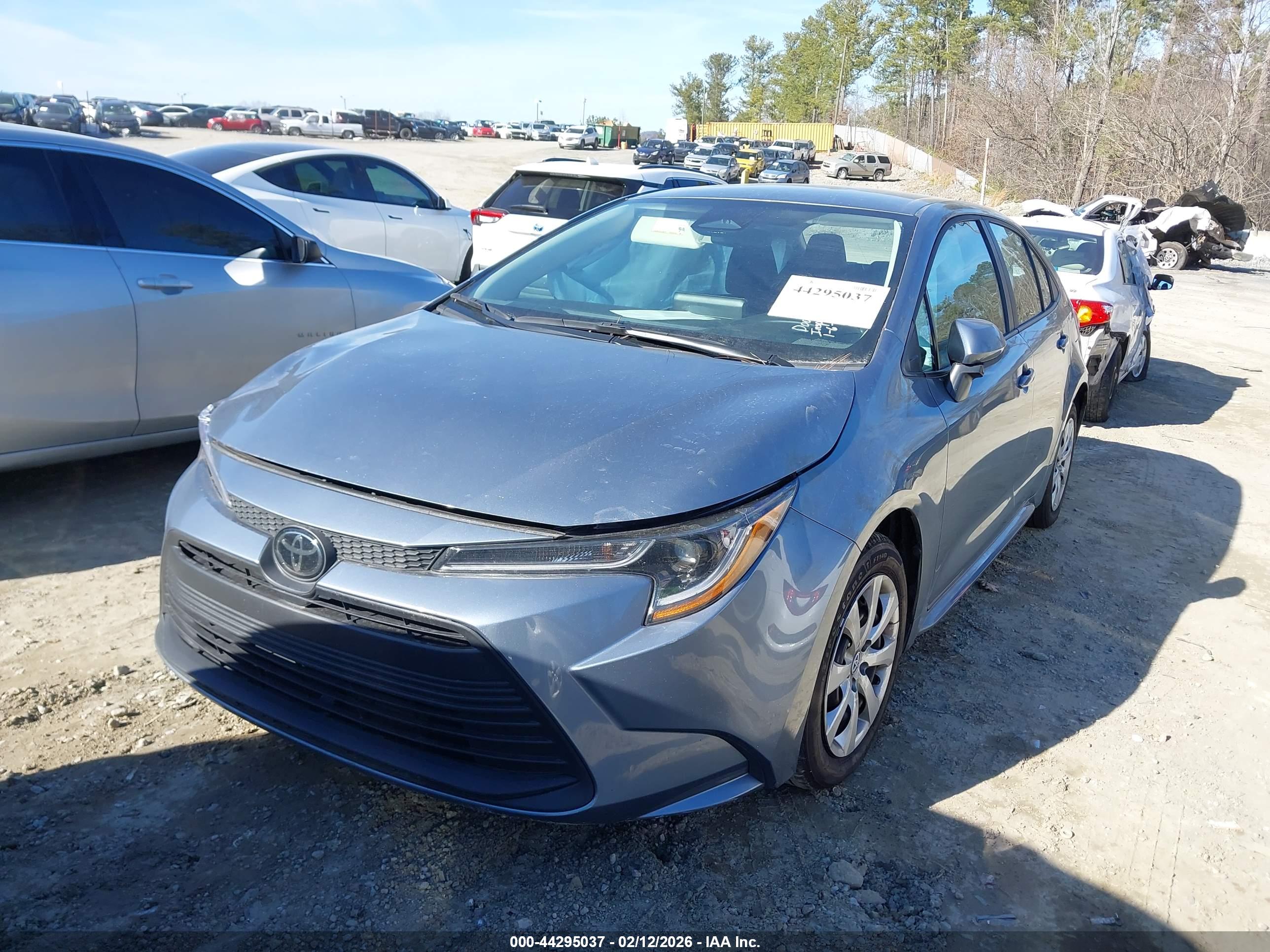 TOYOTA COROLLA image 2