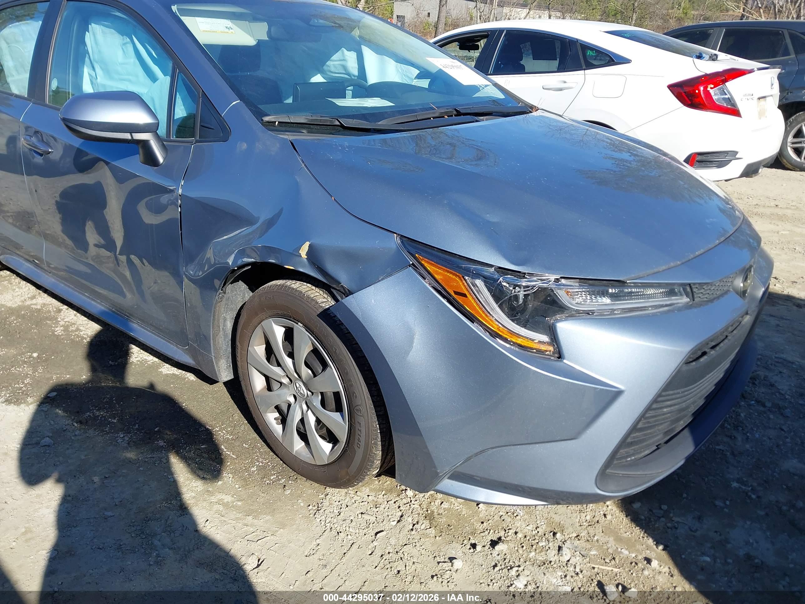 TOYOTA COROLLA image 6